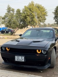 للبيع  جالنجر 2023 SXT  ضرر جاملغ + بنيد  السعر 185$ ماشية ٥٥ الف كيلو...