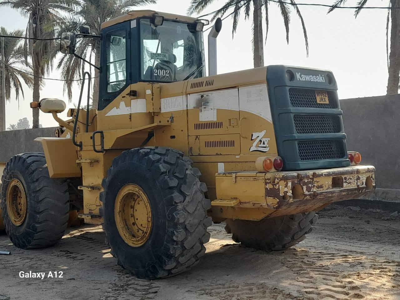 السلام عليكم ورحمة الله وبركاته 
شفل حجم 80موديل 2002مكفول
السعر التصال ***********
