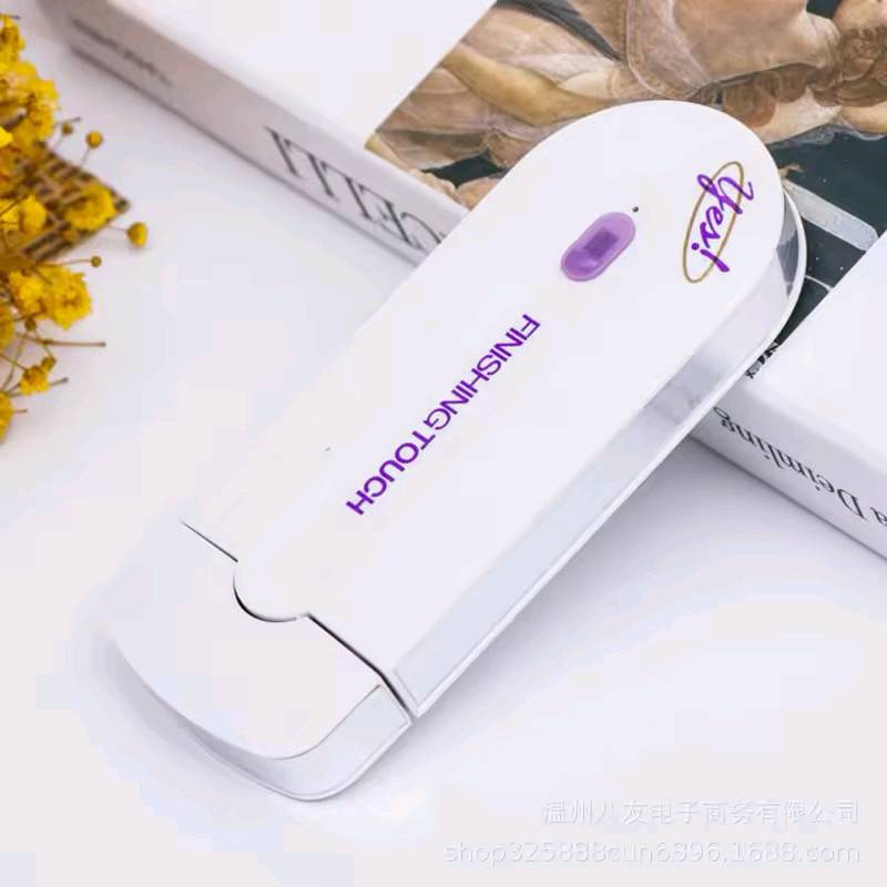 الاسم: مكينة حلاقة نسائية صفر 
الوصف: ✨ **مزايا المنتج:**  
✅ إزالة شعر فورية وآمنة لجميع أنواع البشرة.  
✅ تقنية **Sensa-Light** لضمان إزالة لطيفة بدون ألم.  
✅ مناسب للاستخدام على الوجه، الذراعين، والساقين.  
✅ بطارية **ليثيوم أيون قابلة للشحن** لاستخدام مريح ومتكرر.  
✅ تصميم أنيق وسهل الاستخدام – لا جروح، لا نتوءات، فقط بشرة ناعمة حريرية!  

💡 **نعم للنعومة، لا للألم!** احصلي على لمسة احترافية في منزلك