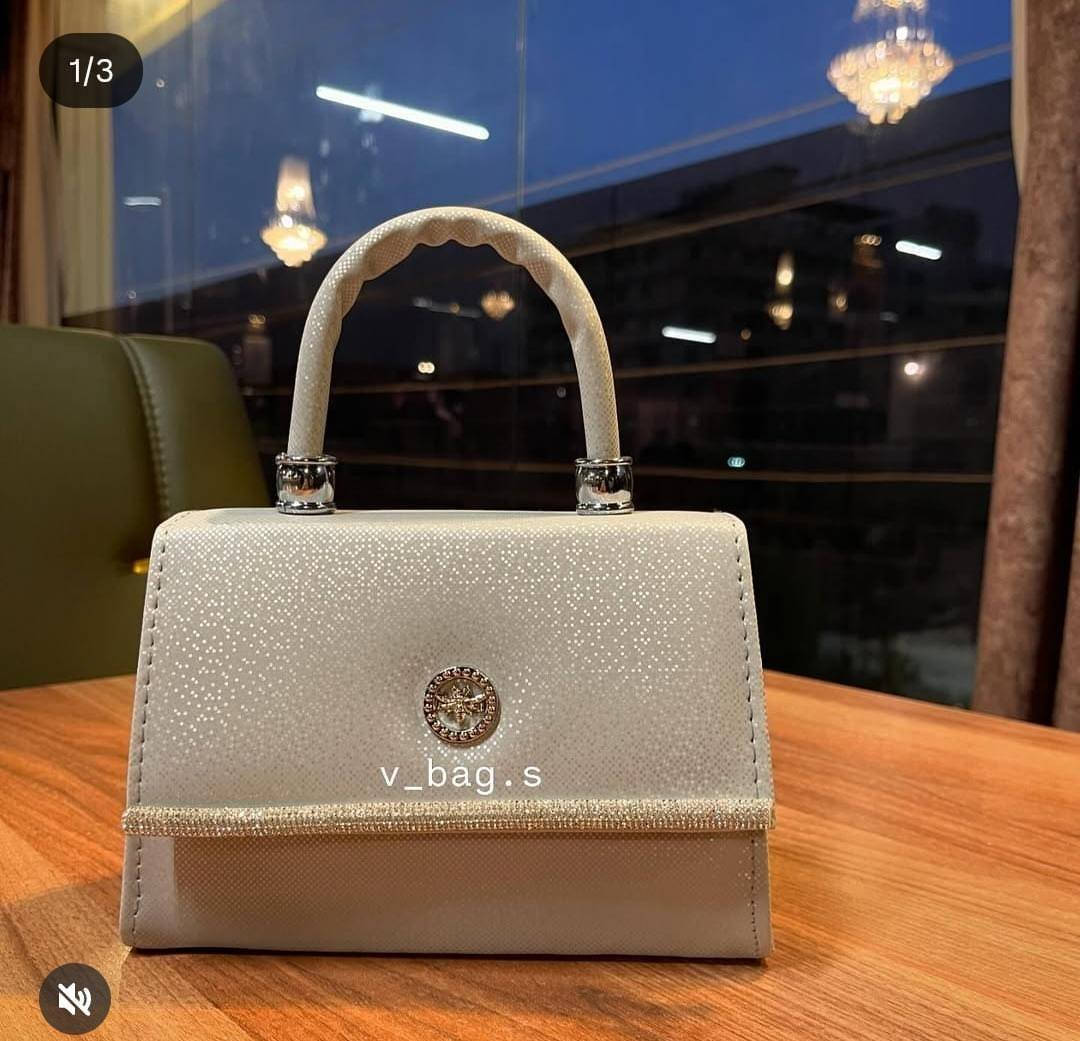 حقائب أقل من سعر الجملة 3 درازن بسعر 140
اللي عنده بسطية بالخصوص بالولاية ويريد يستفاد ترا سعرهن يمي اقل من الجملة بعد واني اشتريتهن للمشروع وعزلته


**إذا كنت صاحب هذا الإعلان وتريد حذفه لأي سبب، رجاءا أرسل رسالة إلى الدعم الفني**