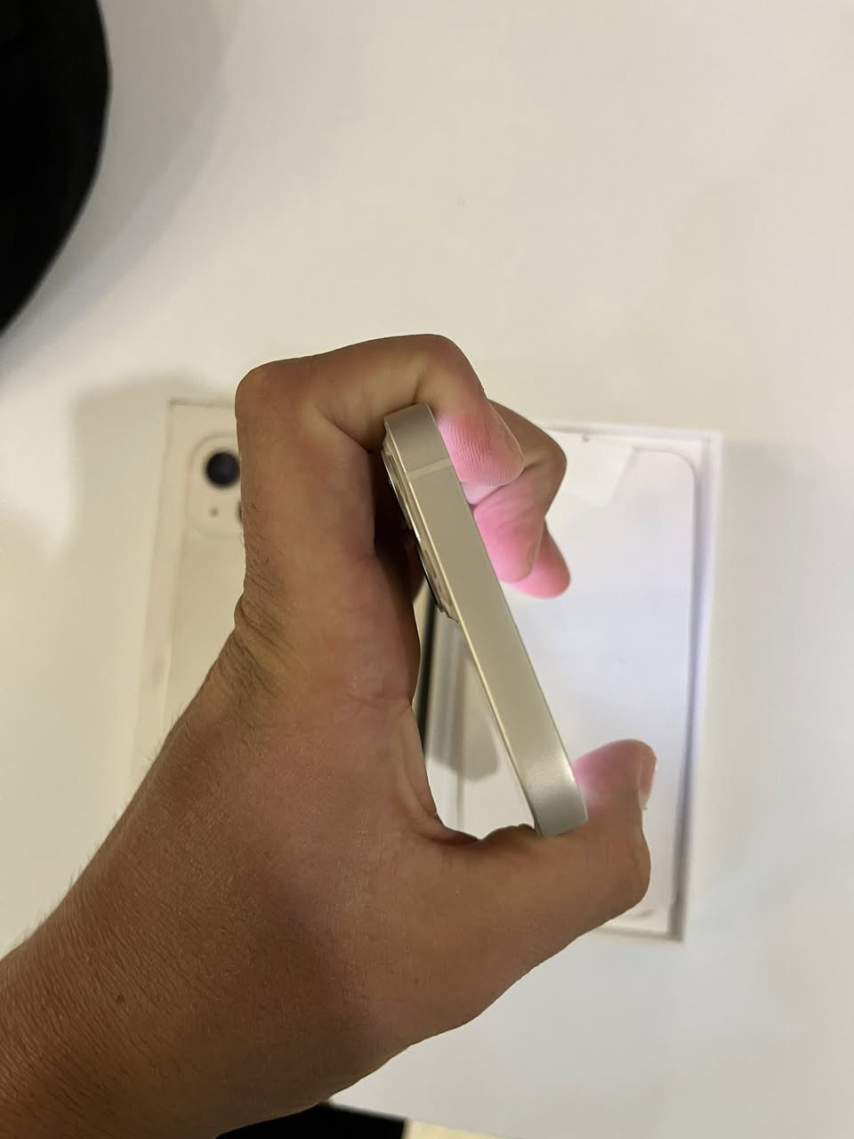 السلام عليكم ايفون 13 عادي شرق اوسط بطارية 100 ذاكرة 128 بعدة بلضمان لشهر ال 11 يعني مستخدم بس اربعة اشهر مكفول ب 500 الف مكاني بغداد اليرموك ***********
