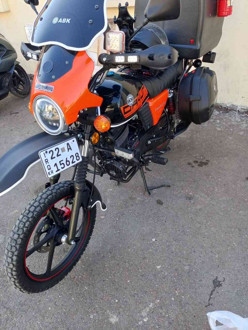 السلام عليكم دراجه دايوان جبلي الدراجه نظيفه اخت الزيرو الدراجه ماشيه 6000 دراجه كل شي ما بيها ماكينه مفتوحه ما مفتوحه اي برغي بيها الدراجه يريد يراسلني هذا الرقم بواتساب *********** السعر خاص واتساب
