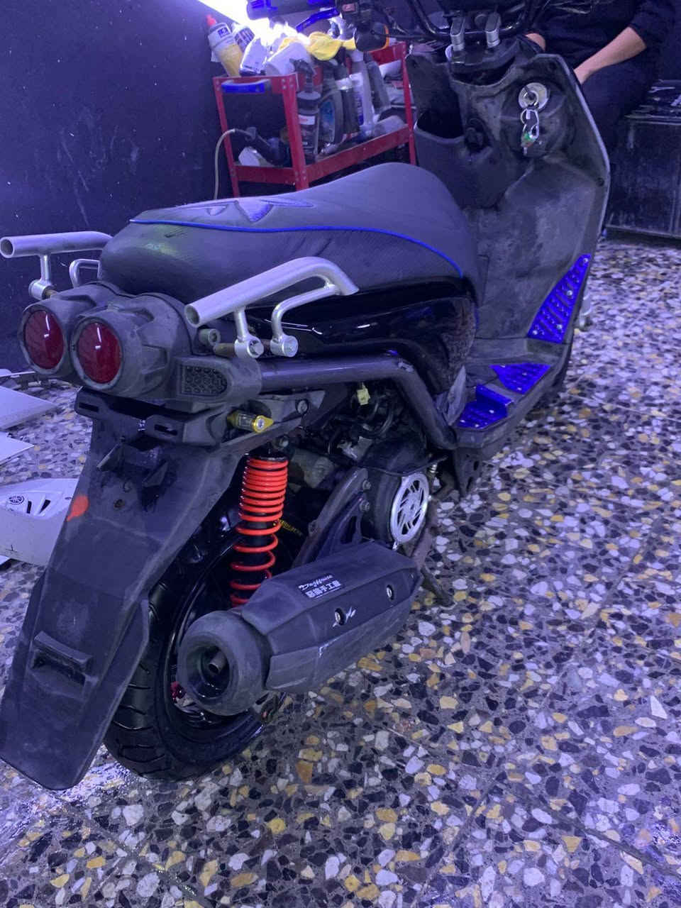 سكنس جبلي للبيع ، دراجه رمبه استعمال 4 اشهر نضيفه كفاله عامة كفر و مكينه  سعر 1250 ، و بيهة مجال شي بسيط
مكاني بغداد 
للاستفسار : *********** 🏍
