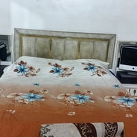 غرفة تركية 9 قطع اضرار جدآ بسيطة السعر 650 الف مجال بسيط حك الجية  077...