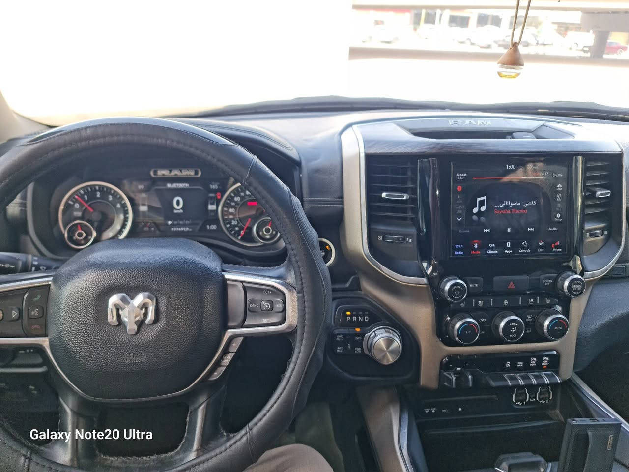 دودج رام سبورت DODGE السعر 25000$
RAM SPORT 

الموديل : 2019

اللون : اسود 

المحرك : V8. 5.7L هيمي

 ماشية 127  

 حادث طارف الجاملغ والبنيد صور الحادث داخل المنشور*
  
المواصفات :

⭐️ دفع رباعي 4×4 .

⭐️ شاشة كبيرة .

⭐️ زنون الايت مع الكشاف .

⭐️  لايت LED .

⭐️  نظام التوقف الذاتي الخلفي

⭐️ بصمة تشغيل بصمات على الابواب 

⭐️ تشغيل عن بعد .

⭐️ مقاعد جلد رياضية اسود 

⭐️ المقاعد الاماميه تدفئة وتبريد . كهرباء

⭐️ تدفئة ستيرن . 

⭐️ المقاعد الخلفيه تدفئه 

⭐️ نظام خرائط  GPS . 

⭐️ حساسات امامية وخلفية .

⭐️ كاميرا خلفية دواره 

⭐️ دواسات جانبية . 

⭐️ تبريد خلفي.

⭐️ ⁠ويل حجم 20

⭐️ المرايا الجانبية قابلة للطي كهربائيا 

⭐️ الشباك الخلفي كهربائي .

⭐️ غطاء جلد للبودي الخلفي .

⭐️ دواسات البنزين والبريك قابلة 
       للتعديل كهربائياً. 

⭐️ هاند بريك كهربائي . 
 
⭐️ مرايا بخاصية التعتيم الذاتي 

السيارة جاهزه ومناقصها اي شي فضل من الله 

السعر 25000 $ الف دولار

 ⭐️- مكان السيارة فلوجة 
🌸***********./***********
