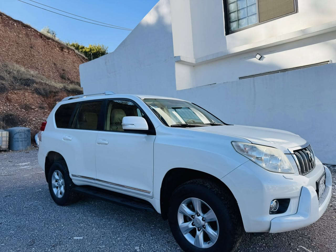 برادو موديل 2011
سيارة بيدو سبغ 
سيارة اربع سلندر 4 
محرك و گير شرت 
موصفات دبيل اسپير و تبريت مركزين و سلاج و كامير
واتساب ***********
كورك ***********
