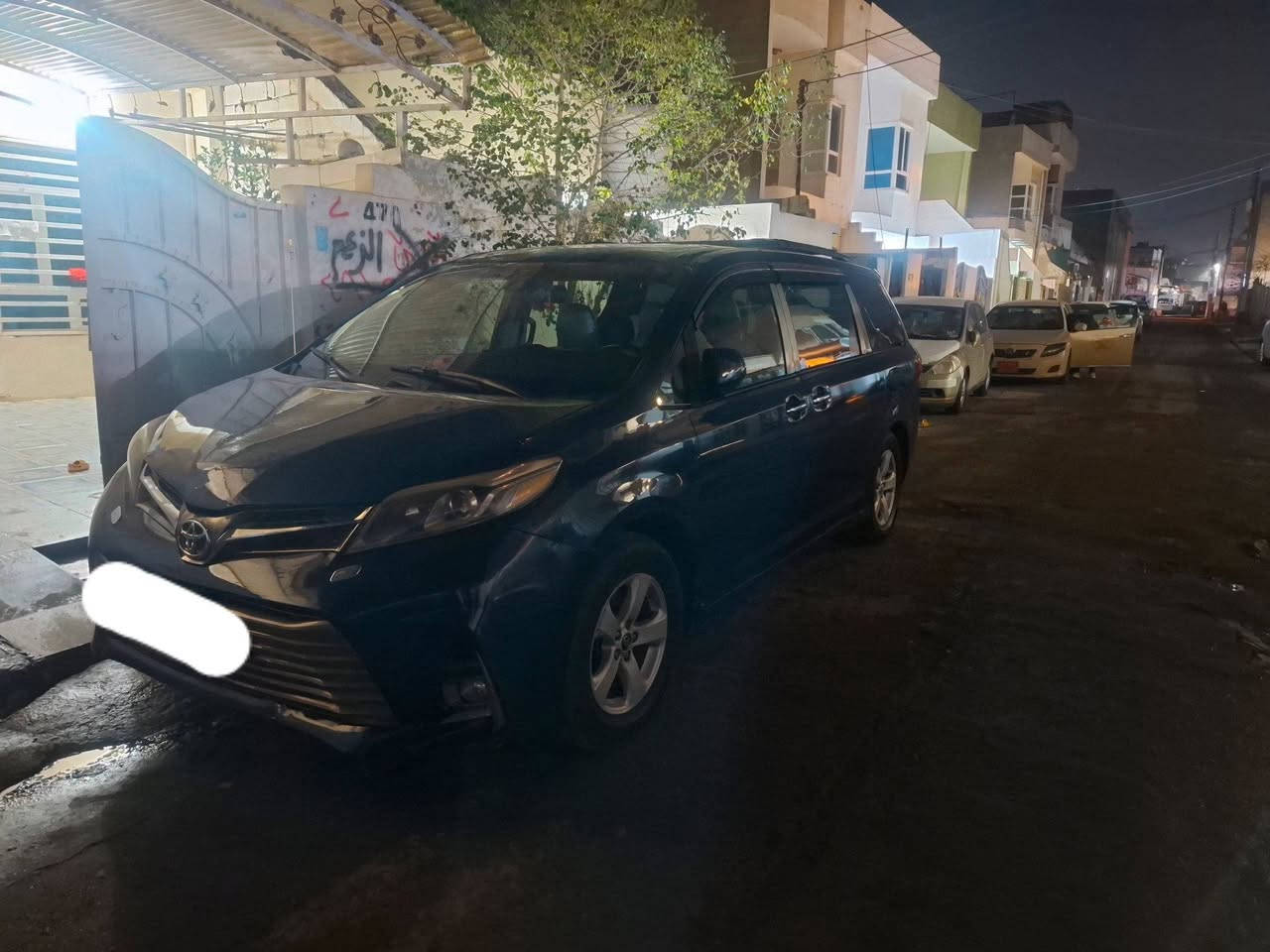 موصفات فول  1\1 2018
لون  نيلي 
رقم  شمال  جديد
كير ومحرك  شرط  محرك  مفتوح 
ابواب  كهرباء  
8 نفرات
تبريد  تدفئه بشرط 
تايرات  جدد 
صدر جديد
تحويل بشرط  
صبغ ٥  قطع  وشبر بل  جاملغ وفيها شاصي    فيها  شبر بارد  بل قبل السلايد  اتصال  واتس اب  غير متواجد  علا الفيس  بوك ***********
