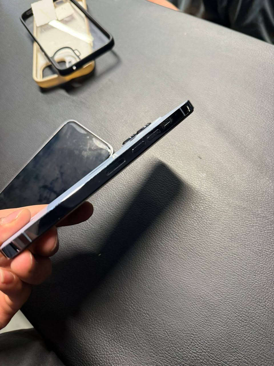 سلام عليكم 
POCO F7 اخو جديد استعمال شهرين طك كارتون معالج سناب دراكون جيل 4 
512 كيكا بطارية 6500 

ايفون 13 برو ماكس 
مبدل شاشة وبطارية و من غير جهاز اصليات نظافة فول 
256كيكا 
ثنينهن مراوس ب 24 الترا 
بغداد


**إذا كنت صاحب هذا الإعلان وتريد حذفه لأي سبب، رجاءا أرسل رسالة إلى الدعم الفني**