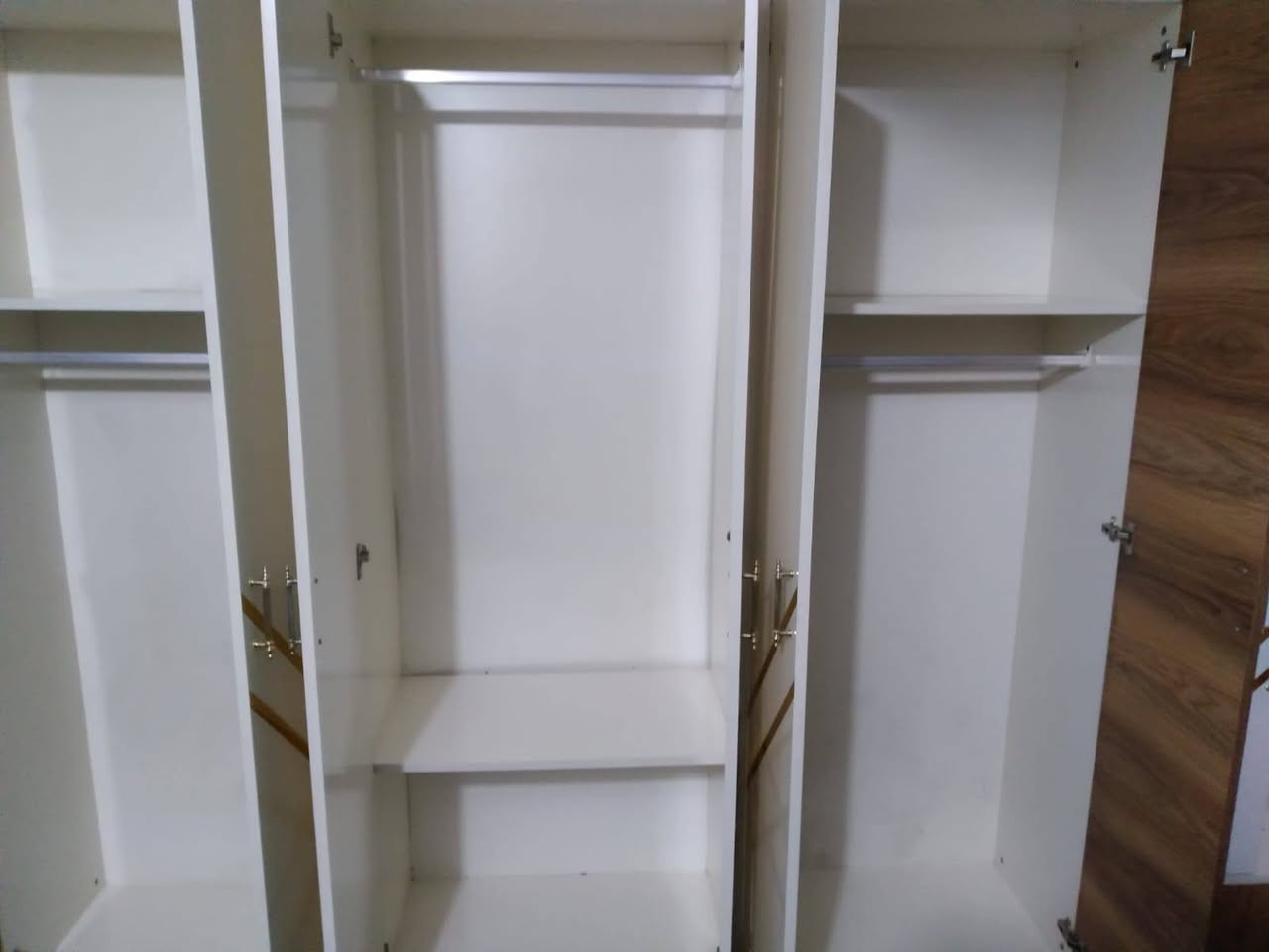 غرفه تركيه جديده السعر 450 الاستفسار عله هاذه الرقم ***********
