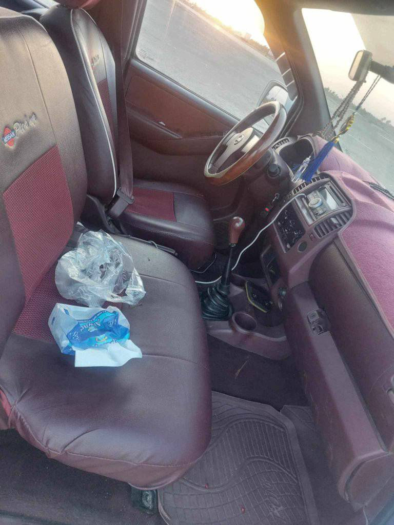 السلام عليكم نيفاره موديل 2009 كير عادي رقم شمالي دهوك سنويه صاقطه مكينه وكير وتبريد وصدر خير من الله بيه طخه بالبدي جهة السايق بيع أو مراوس لللأستفسار الأتصال على *********** مكان السياره بغداد الشعب
