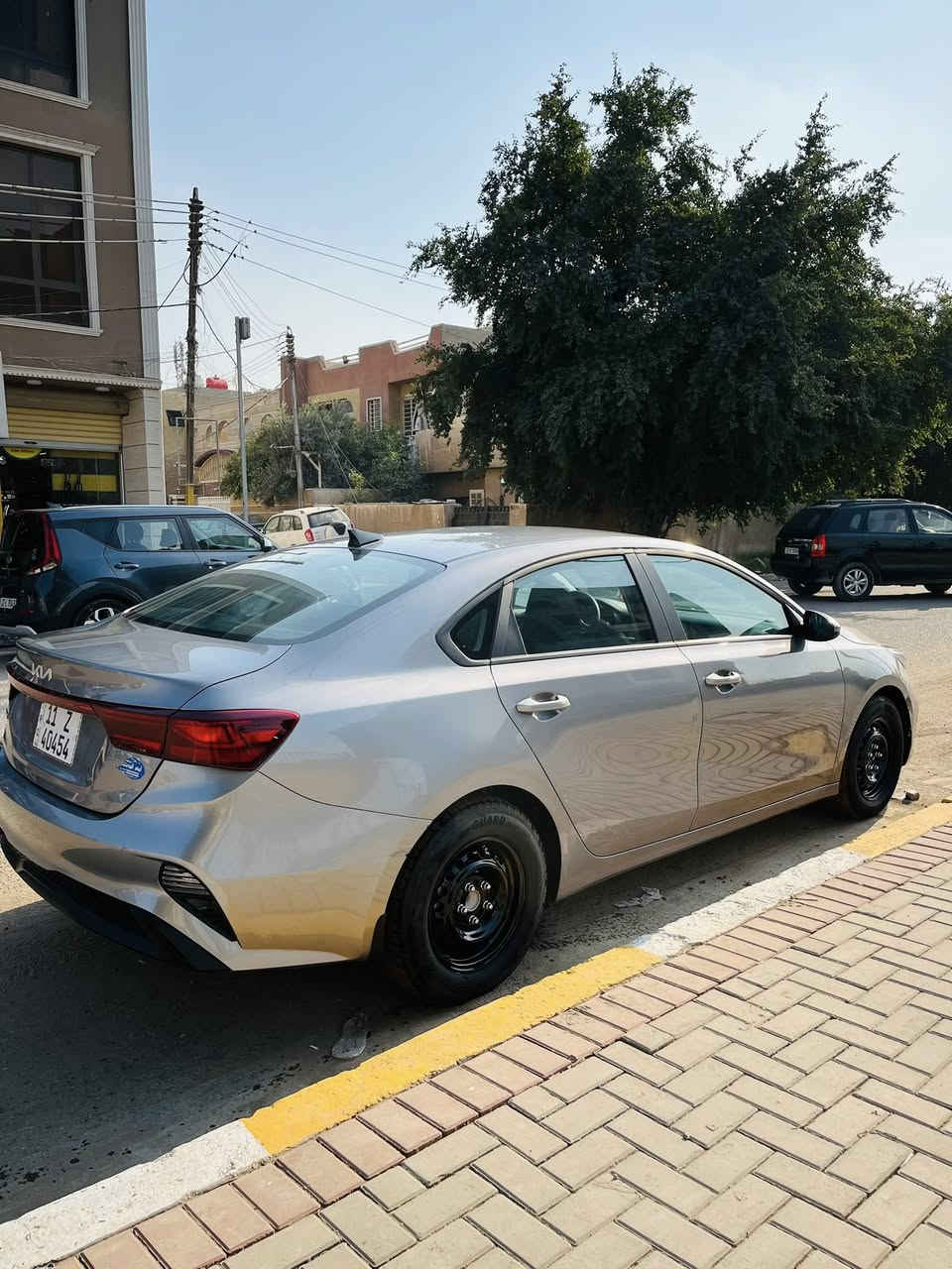 السلام عليكم فورتي البيع موديل 24اسنوية وهزة كله جديد بأسمي السيارة حادثها جاملغ مبدل  وحافة البنيد صبغ بدون دواخل  ماشية 5 الالف
 تبريد راديترات مكفول شركة

المواصفات 
سستم صوت
محرك 2000 دوش 🚀
كامرة دوارة
تدفئة كشنات
تدفئة ستيرن
تحديد مسار
قيادة ذاتية
توقف ذاتي 
تنبيه عند مغادرة المسار
كروس سرعة
وضعيات قيادة
وبعد هواي مواصفات بيها

سيارة جاهزة وكاملة بدون نقص

السعر 153 وبيها مجال بسيط
مكاني بغداد تقاطع درويش***********
