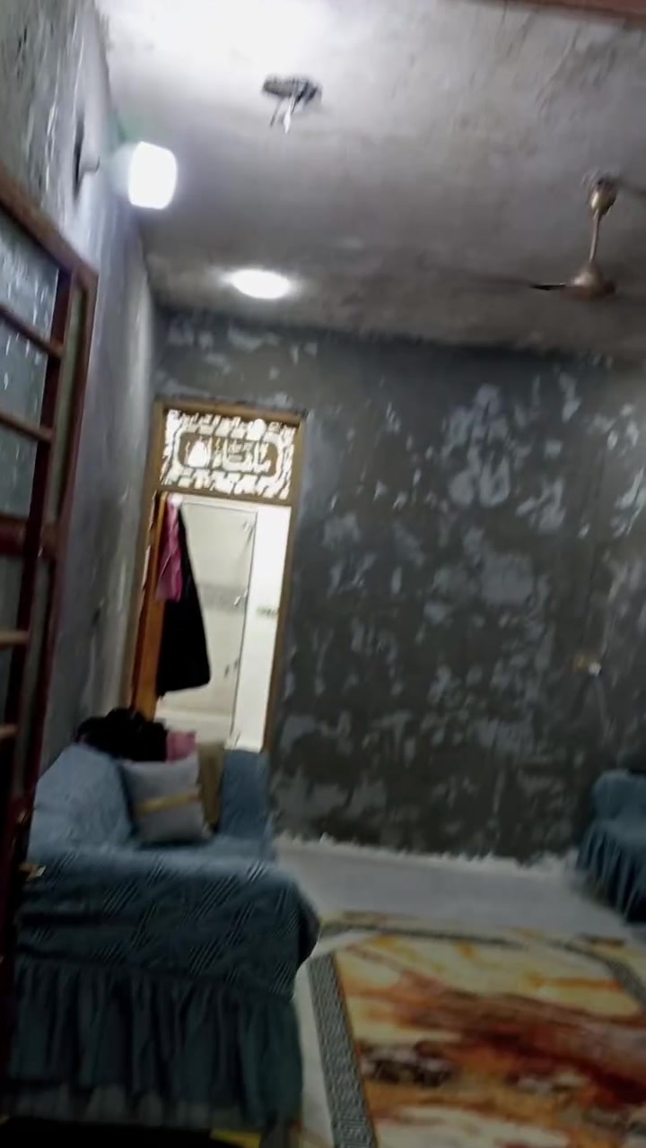 السلام عليكم عندي بيت للبيع مساحته 55 متر ستقبال و صاله و ملحقاتة بناء حديث هاي سنه نقص بي بس بياض ستقبال مجمع فدك من جهات رئاسه و قريب على مولد حيدر سعر 36 //***********
