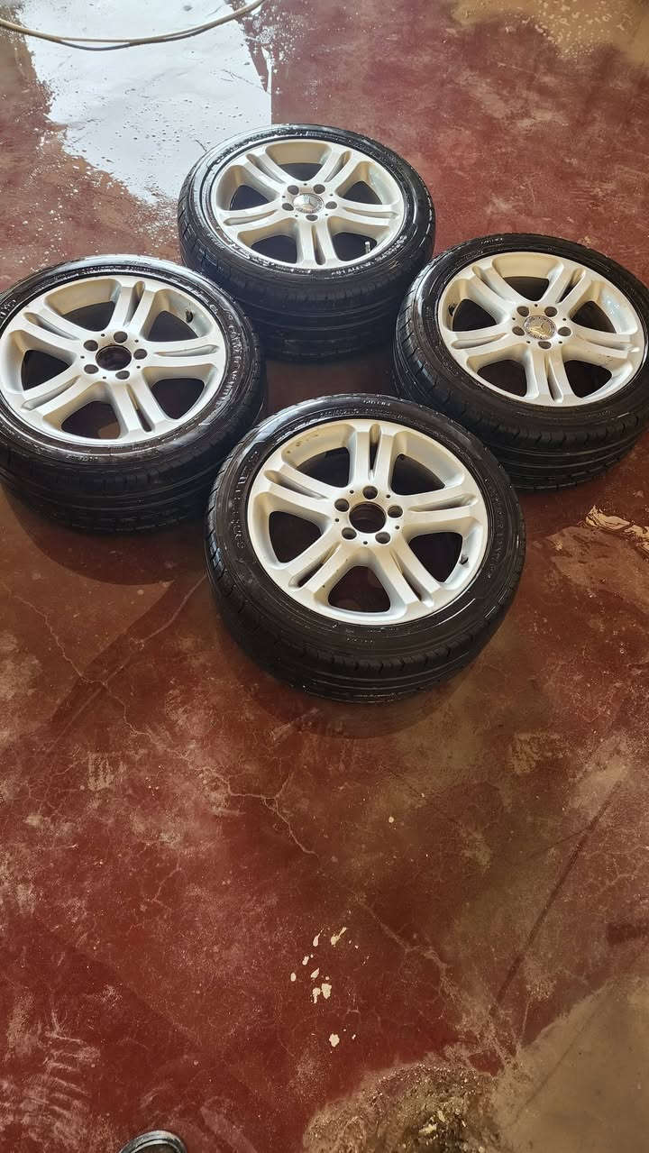 للبيع ويل كب مارسدس بي تخم تاير جديد يرهم دب وغواصة وام عيون ***********
