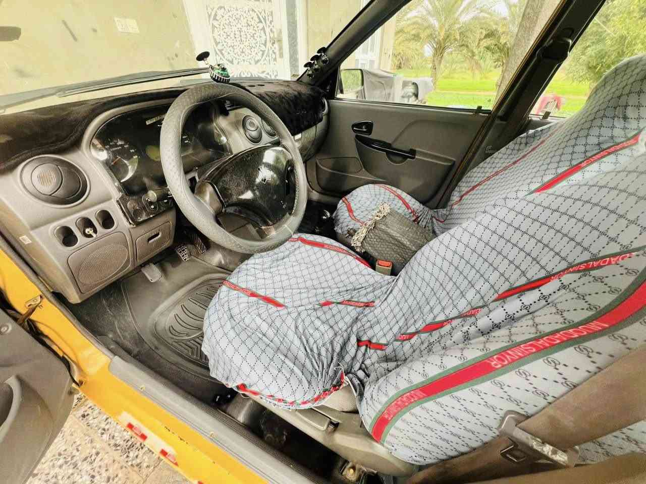 السلام عليكم سايبه موديل 2015 بيها جاملغ وبنيد صبغ فقط السياره كلش نضيفه ماشيه 154 مكاني بغداد السعر36 السياره بسمي تحويل ثاني يوم هذه رقمي ***********
