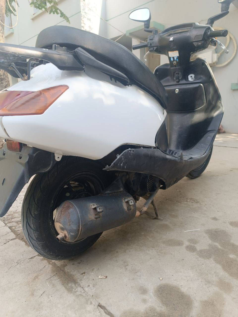 سلام عليكم دراجه سبيسي ياباني للبيع
درجه مرتبه شوي بيها تعديلات بسيطه ققل جنطه موجود قفل ستيرن موجود ستان صفح مرايات سعر 475 وبيها مجال 
رقمي *********** بي واتساب
