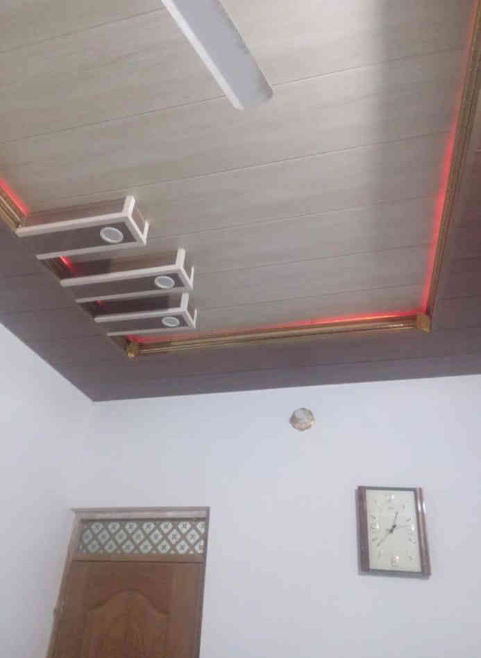 #مشتمل_للبيع 

  🌍 الموقع  / حي الجبيريه الثالثه 
  📌 قرب جامع الصندل 

  📐 المساحه  / ( 125m  ) طابقين 
  🧱 بناء حديث درجة أولى سيراميك وترتيب 

  💠 يتكون من سته 6 غرف نوم
                      وصاله واسعه ومطبخ 
                           وحمام داخلي وخارجي وكراج 

  💰 السعر  / ( 77 مليون  ) 

        ■■■■■■■■■■■■■■■■■■■■■■■■
           للإستفسار أكثر يمكنم التواصل عبر رقم الهاتف 
                ☎️ ( ***********  )☎️ أبو سيف 

          🙋‍♂️ #أعرض عقارك يمنه وأنته مرتاح بالبيت 🏡
                      وحنه نهتم بالبيع والترويج 

📍 #العنوان_الضباط_الثانيه  📌 مقابل #شارع_ألفين  .
