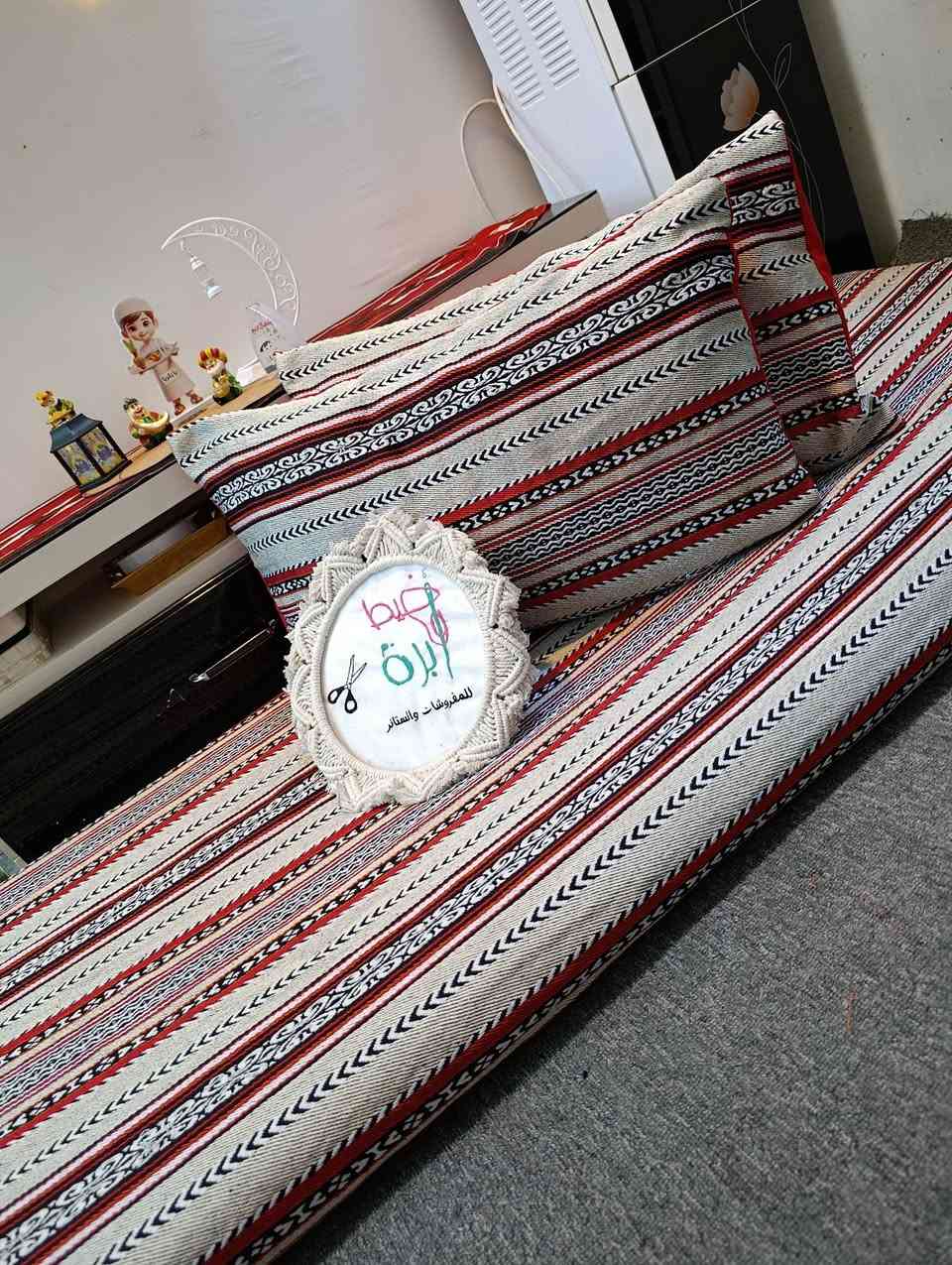 طلب زبونتي الانيقه 
تلبيسه مندر ارضي +وجهين مخده +وجهين كوشه 
السعر 25 الف 
نوع القماش صوف شانيل ثقيل


**إذا كنت صاحب هذا الإعلان وتريد حذفه لأي سبب، رجاءا أرسل رسالة إلى الدعم الفني**