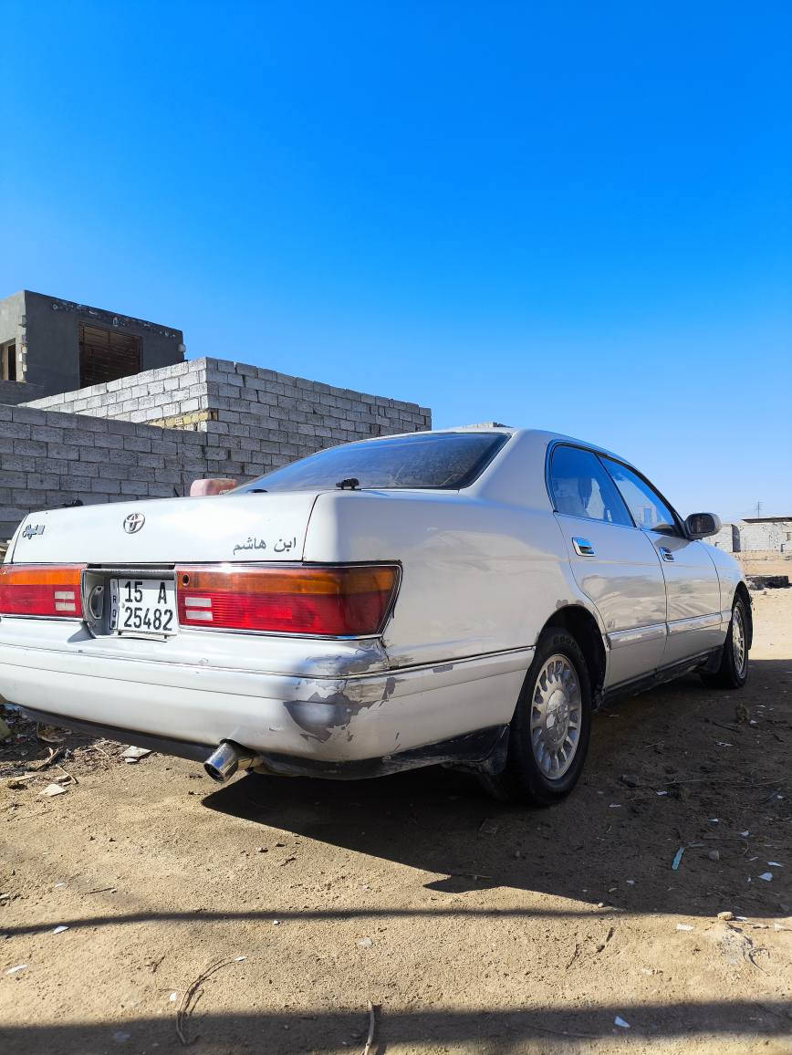 يالله  سلام عليكم
بيه ضربه بسبطه  الباب. ابيعه عل هل وضعيه البيبان تارسه الصناعي بس مافرغله مرتبط بعمل مكينه وكير كفاله ديفور الجبير وعلي ستوني مشتري مصطره بخاخت جديده كفاله كص ونقل وصوليات بسمي رقم. انبار مشروع وطني  انكليزي هزه جديده سنويه لل30 رايده ب43قفل ‏‪0781 428 3093‬‏ مكاني نجف
