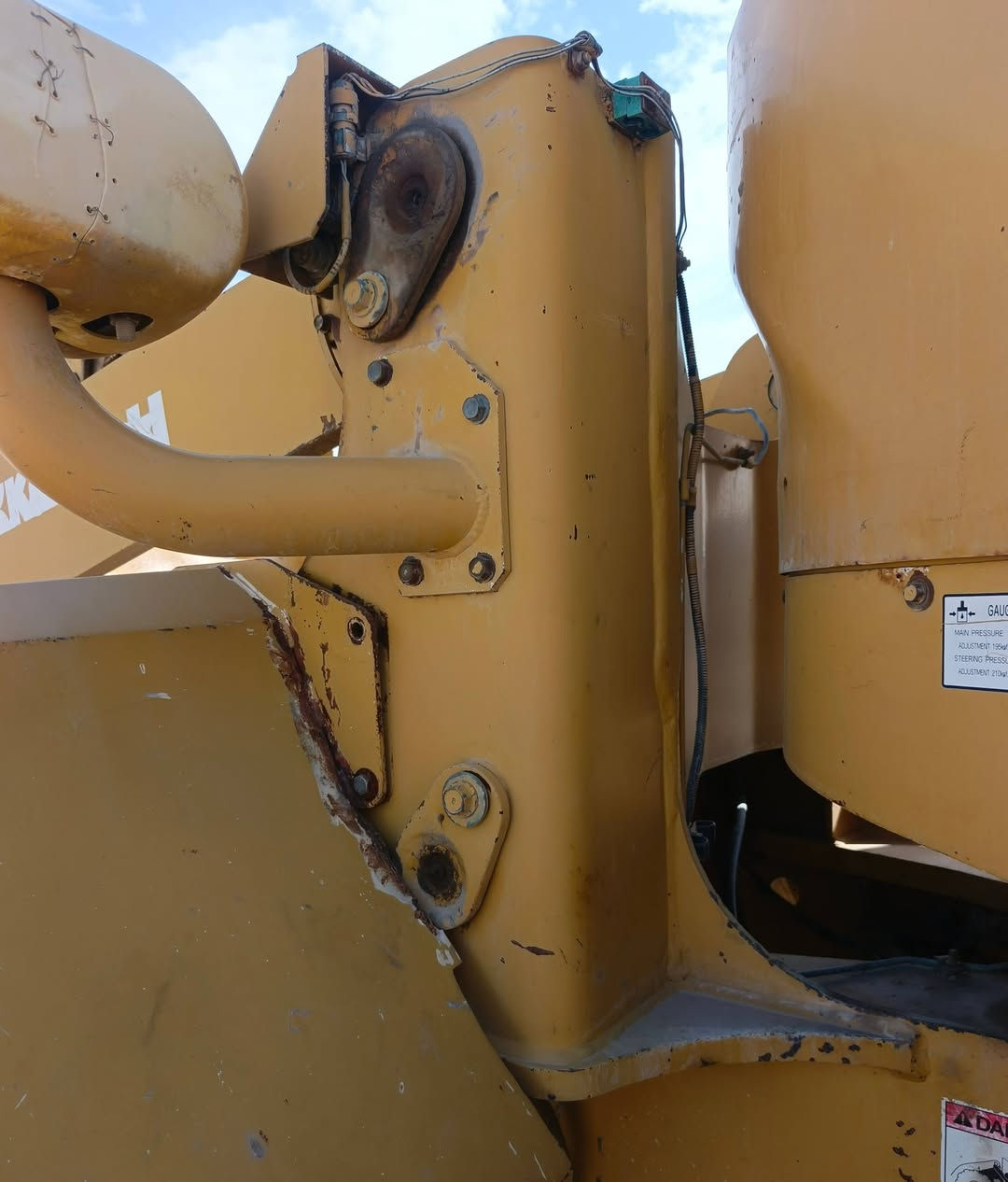 شفل كاوسكي للبيع
موديل 2003 وارد امريكي رقم بابل 
السعر 280 ورقه
الهاتف ‏‪***********‬‏
