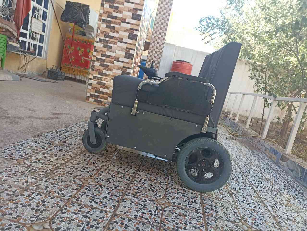 سلام عليكم كرسي متحرك تزكام عمل يدوي يزن 200 كيلو عرض 80 سنتم مع نزال 70 سنتم شكل الكرسي تخم ماطور الماني ينقلب إلى الخلف وتجوات ايضن ينقلبن ومبطن باسفنج مضغوط ومع تايرات ربل 

السعر 750,000 - الف 

للاتصال والاستفسار 👇

***********
