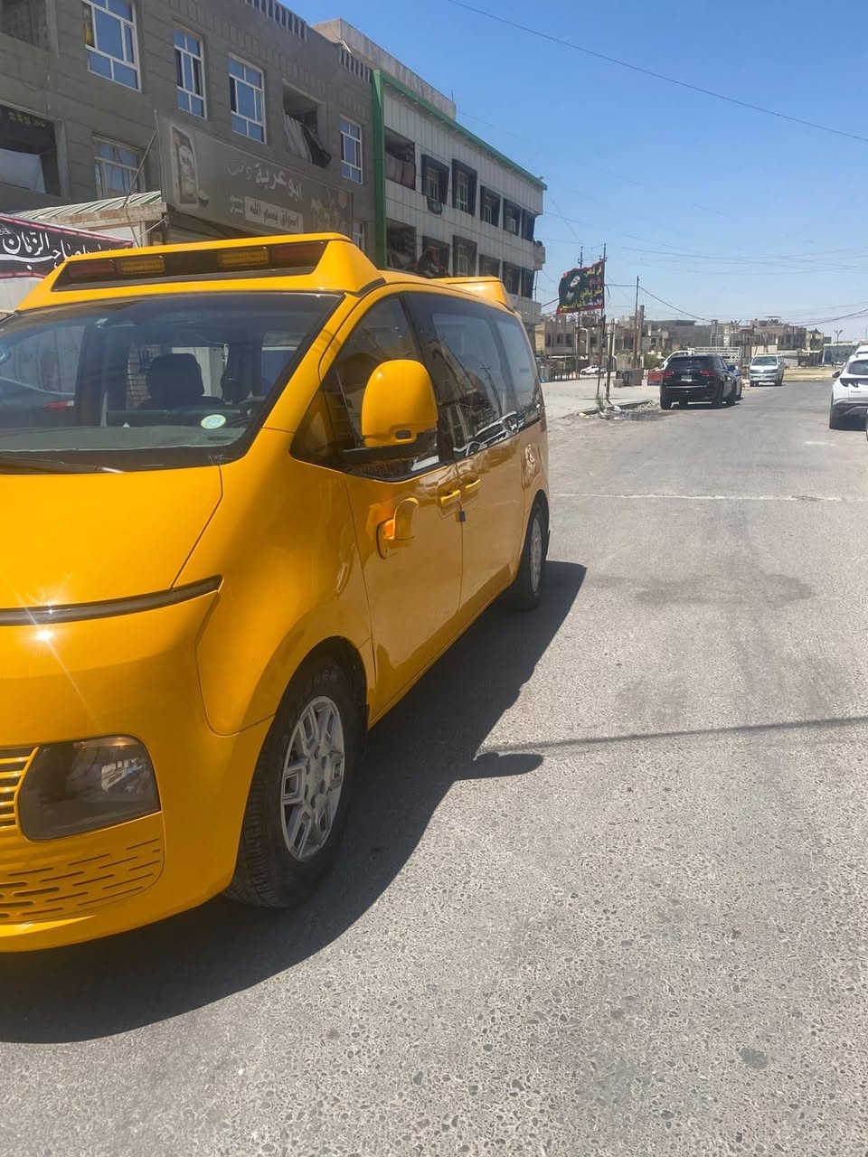 السياره فول مواصفات عده الفتحه والكشتات تحكم ستيرن تبريد امامي خلفي هيتر بالكشن وبالستيرن كير ٨ نمر محرك ٣٥٠٠ غاز تشغيل عن بعد بصمتين وبصمة ابواب السياره موديل ٢٠٢٣ بأسمي اني المستورد  رقم صاحب السياره ***********
