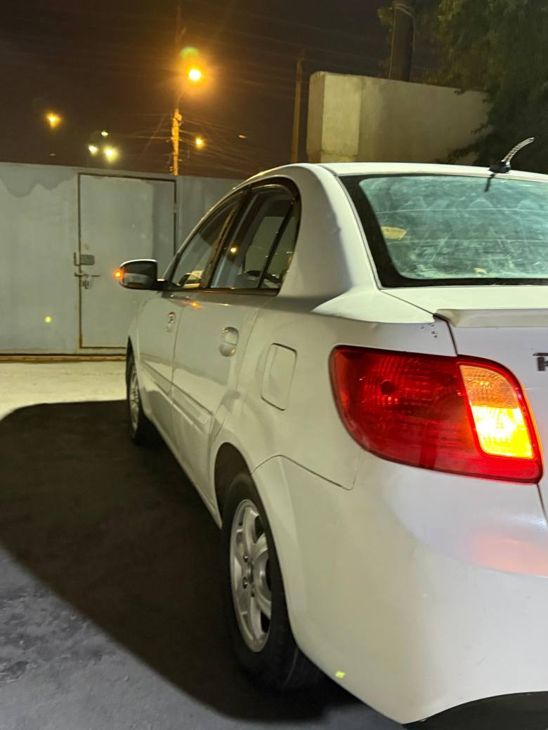 السلام عليكم كيا ريو موديل 2012 
مكينة 1600 رقم بصره تحويل 
سنويه 2028 سياره بيها صبغ بدون ضربة 
مكينه كير كفاله السعر 75 وبيها مجال قليل
 رقم الهاتف *********** البصرة, العراق
