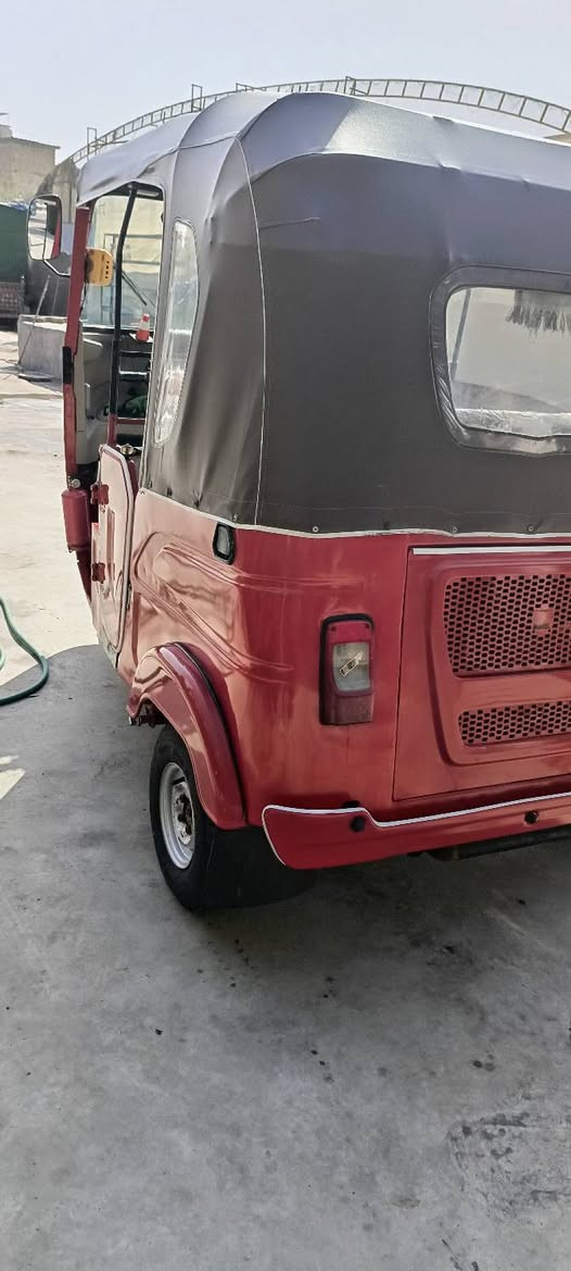 تكتك 22شهر 11 بسمي تفاصلي بلفديو سعرهه 9و700وبيهه مجال مكاني بغدادعكركوف ***********
