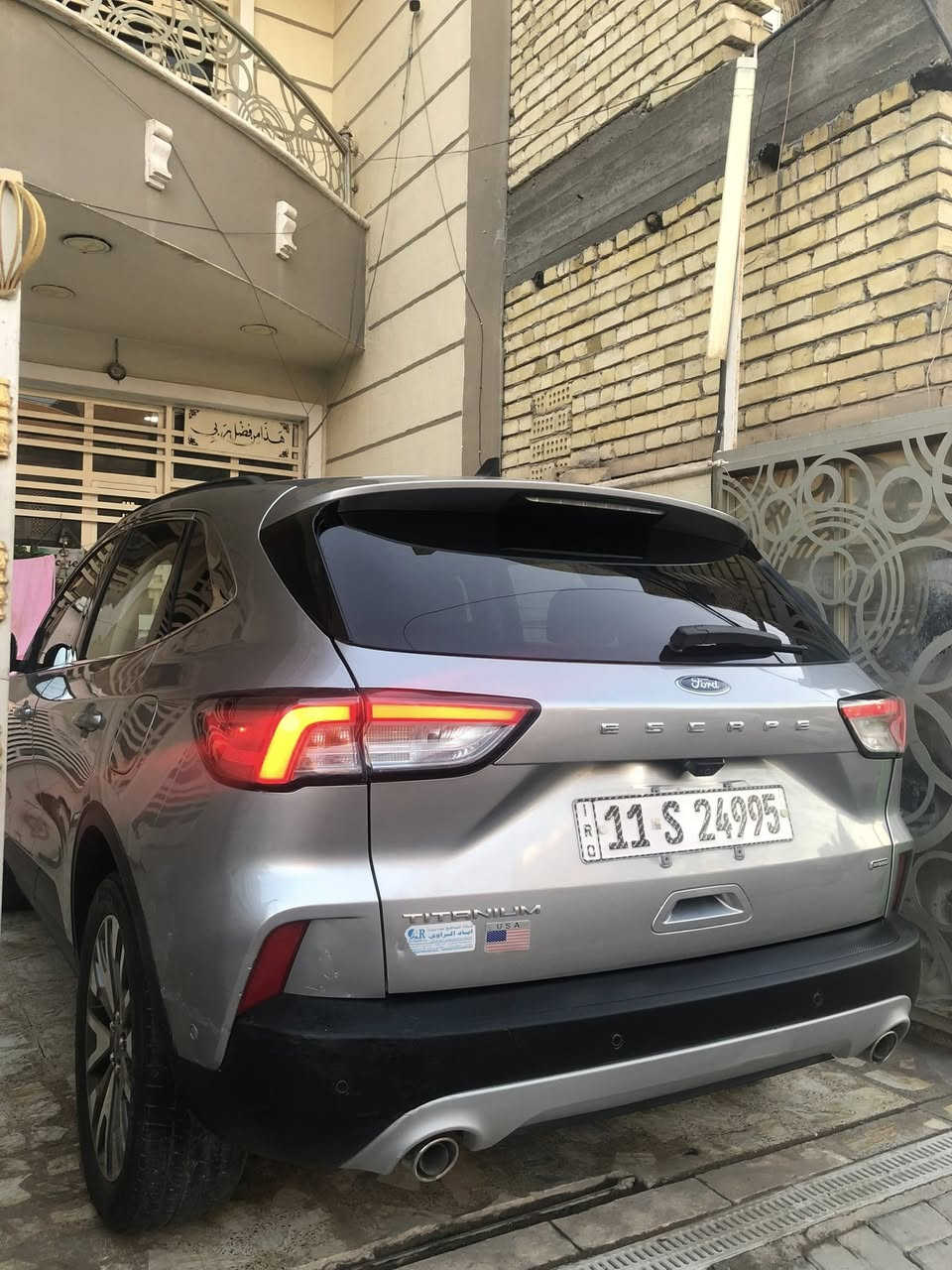 Ford ESCAPE titanium 2021 2500 هايبرد
فول مواصفات✨

✅محرك 2500 حجم مرغوب 
✅ محرك أربع سلندر مرغوب 

✅ دبل إكسل بخمس وضعيات قياده

✅كود باب Door code

✅بصمة شغال

✅تشغيل عن بعد

✅ كوشن جلد

✅كوشن تدفئة + خزن ميموري 

✅ سكان هيتَر

✅ گيج الكتروني

✅ صندوق جك 

✅ بريك بصمة أوتو هولد Auto hold

✅نظام إيقاف وتشغيل المحرك التلقائي عند التوقف Auto start-stop

✅رادار امامي مع نضام مثبت سرعة زكي Adaptive cruise control 

✅نظام المساعدة في البقاء داخل المسار Lane keeping

✅باب صندوق خلفي يفتح تلقائيا بالقدم Hands-free 

‏lift-gate

✅ ماشي 55 الف ميل

✅حادثها خشم البنيد مع الدعامية الصور مرفقه ويه المنشور 

✅گير و محرك شرط

✅سياره رقم بغداد باسمي تحويل مباشر

📍مكان بغداد.
 ***********  للاستفسار اتصل
