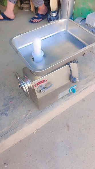 السلام عليكم
مكينة ثرم جديدة استخدام يوام واحد
للبيع سعر ٣٧٥ بية مجال
رقم ***********
