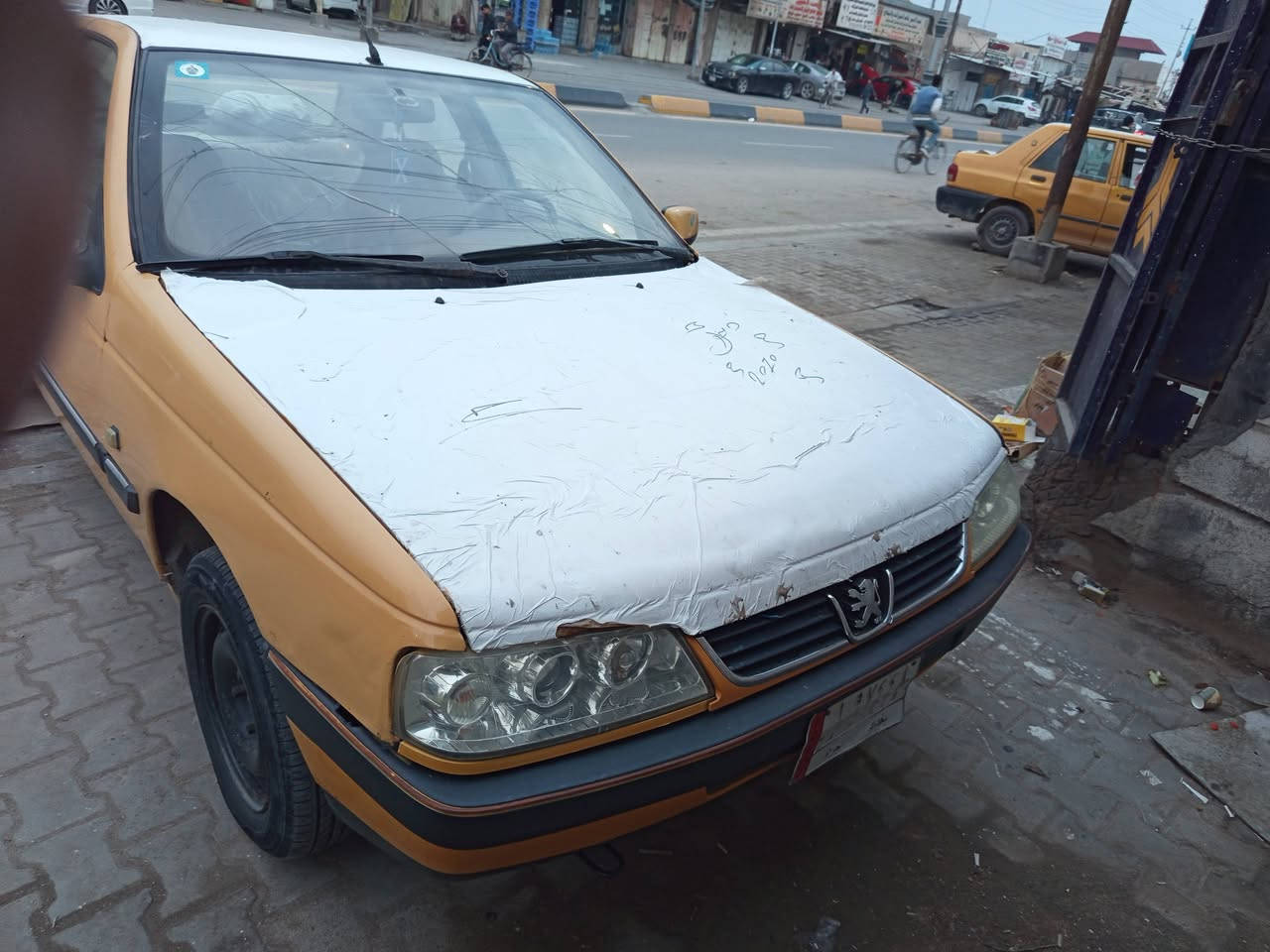 السلام عليكم بيجو 405 موديل 2010 قير مكينه حداديه كله كفاله رقم بغداد مشروع وطني تحويل ثاني يوم هيئه مصفره سنوياتها لل 27 السعر 30وبيه مجال الاتصال ***********
