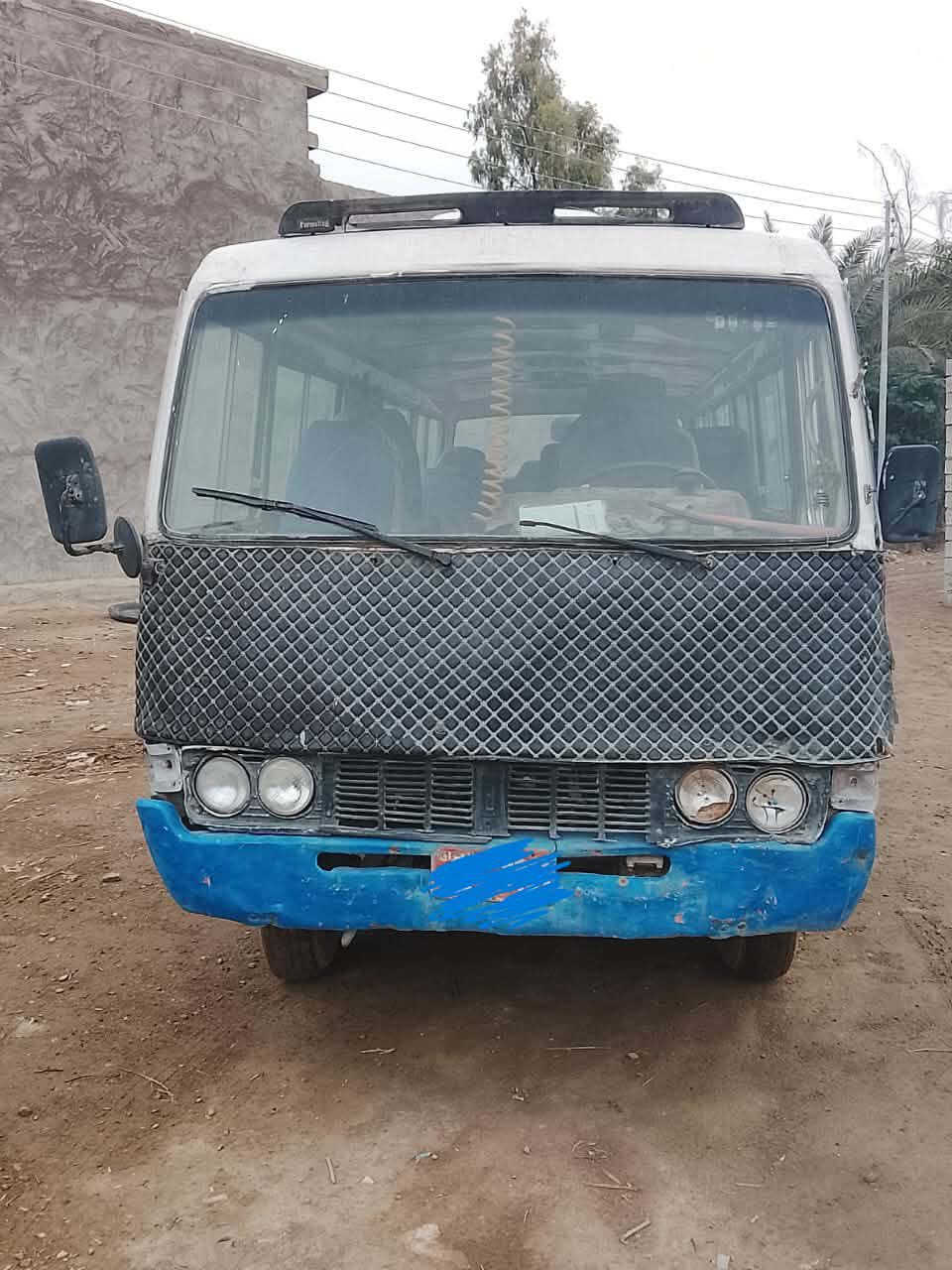 البيع كوستر موديل ٨١ كير ومحرك كيه بنكو مجفت جديد تايرات جديد تايرات جوبلس سعر3500 استفسار اتصل عل رقم  واتساب بي (***********) المكان بغداد جسر ديالى
