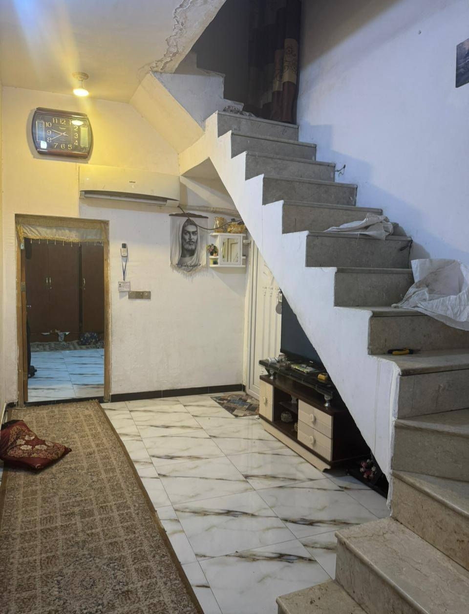 بيت للبيع قاطين طابو اسهم  مساحه ١١٠ ثلاث غرف استقبال صالتين ثلاث مناور مطبخ حمام خارجي بيت جديد طليعه قرب اسواق بابه شتريلي قرب جسر سريع علما طابق ثاني نقص بياص ارضيه /خاص متواحد


**إذا كنت صاحب هذا الإعلان وتريد حذفه لأي سبب، رجاءا أرسل رسالة إلى الدعم الفني**