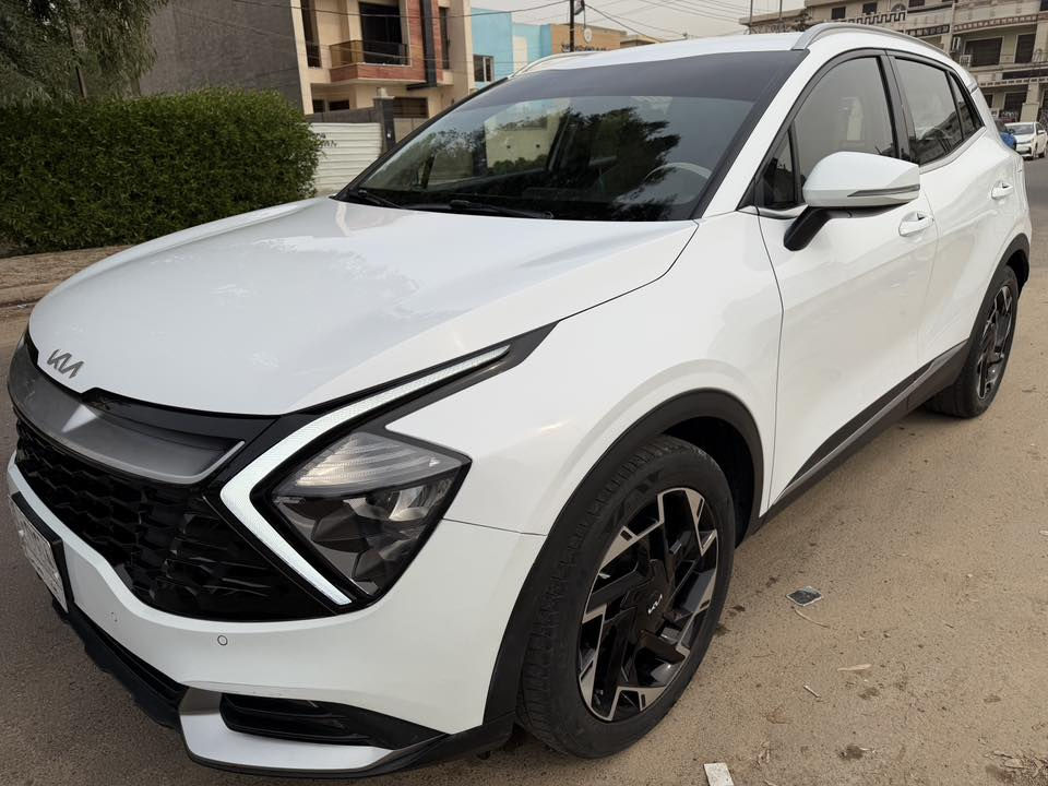 للبيع سبورتج لون ابيض خليجي ماشه 38 الف  جديده اي نقص مابيه مواصفات بصمه ويل كب حساس امامي وخلفي  تحكم استيرن المواصفات  واضحه بالصور بيه تكحيل كارت وبارد على كد شبر كما موضح بالتقرير  رقم بغداد
رايده 21300دولار 
موقع السياره حي الجامعه 
للاستفسار ***********
