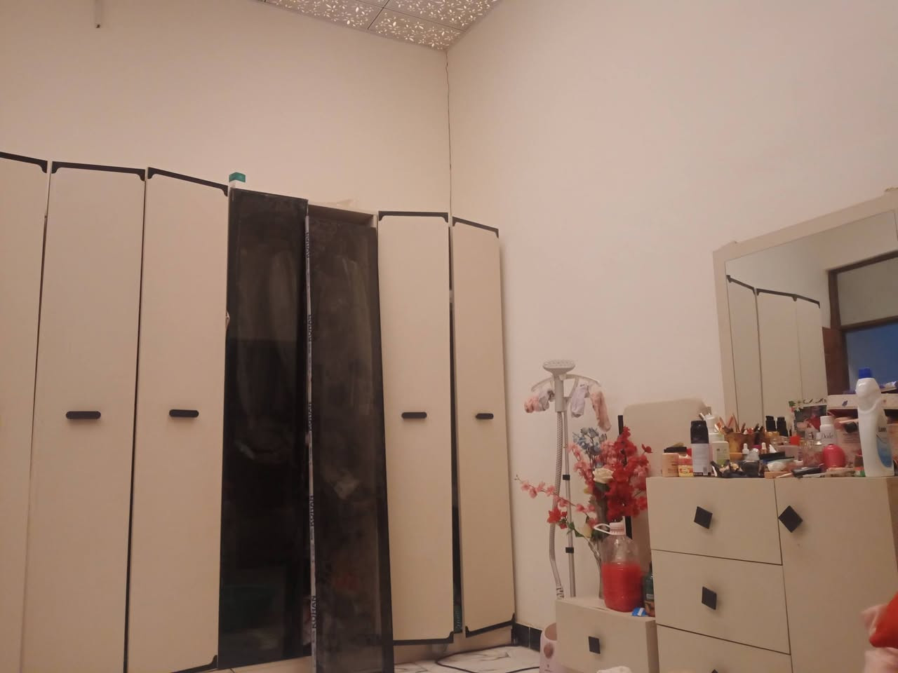 غرفة نوم بيها اضرار بسيطة عنوانا الشعب حي البساتين


**إذا كنت صاحب هذا الإعلان وتريد حذفه لأي سبب، رجاءا أرسل رسالة إلى الدعم الفني**