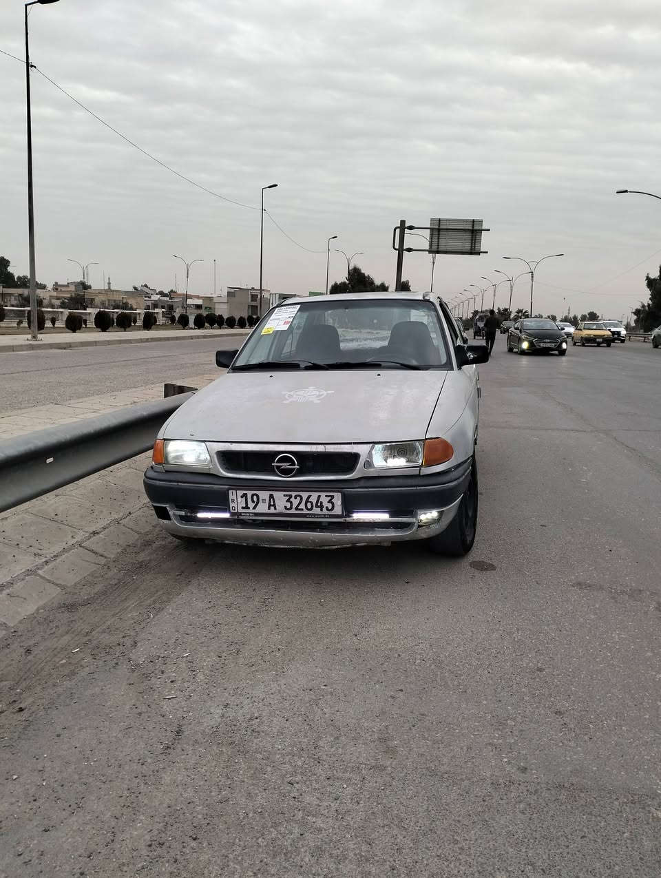 استرا رقم كربلاء مشروع وطني
حجم 16
كيى مكينه شرط 
وايرمنيه شغاله شرعيها بالموصل السياره شرط التحويل 
السعر 25بيها مجال 
***********غير موجود بالفيس
