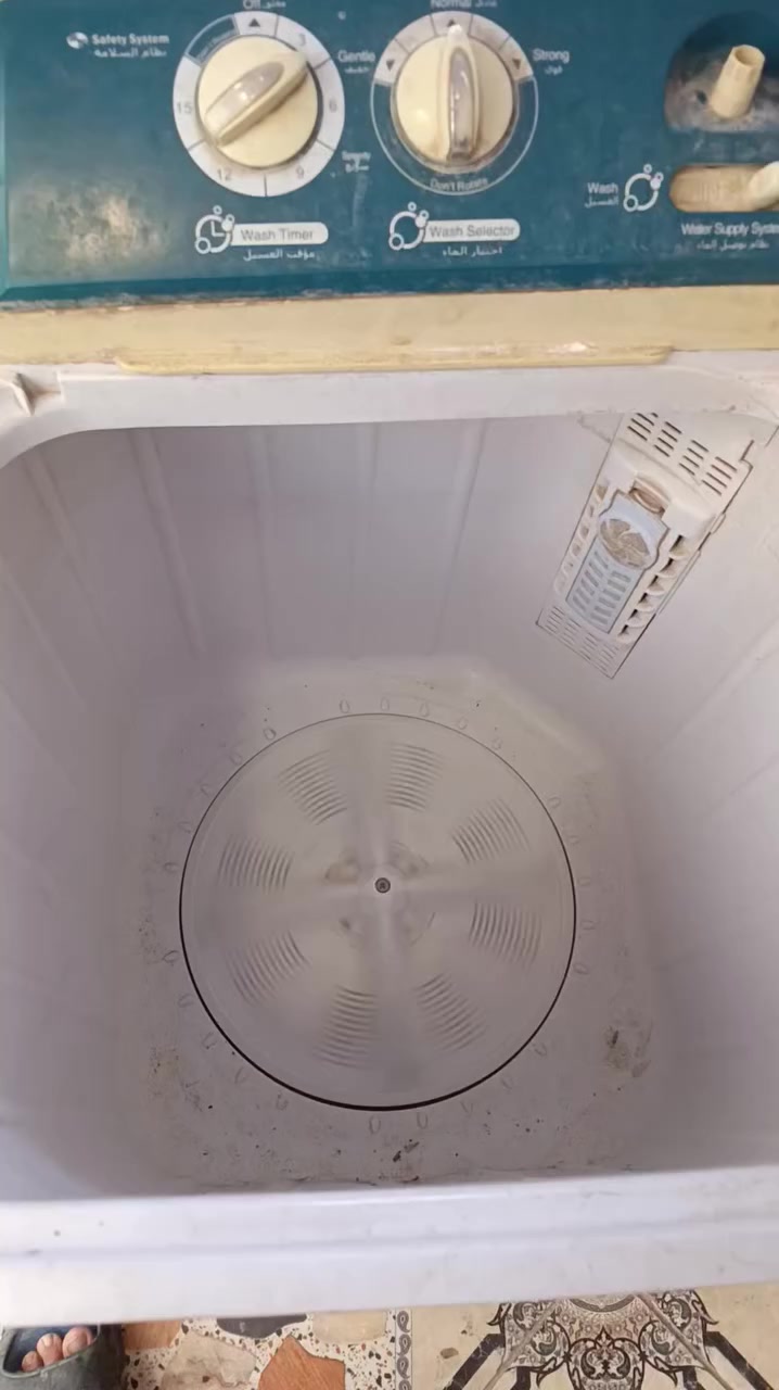 غساله للبيع شرط اي عيب مابي سعر 35 بي مجال ***********
