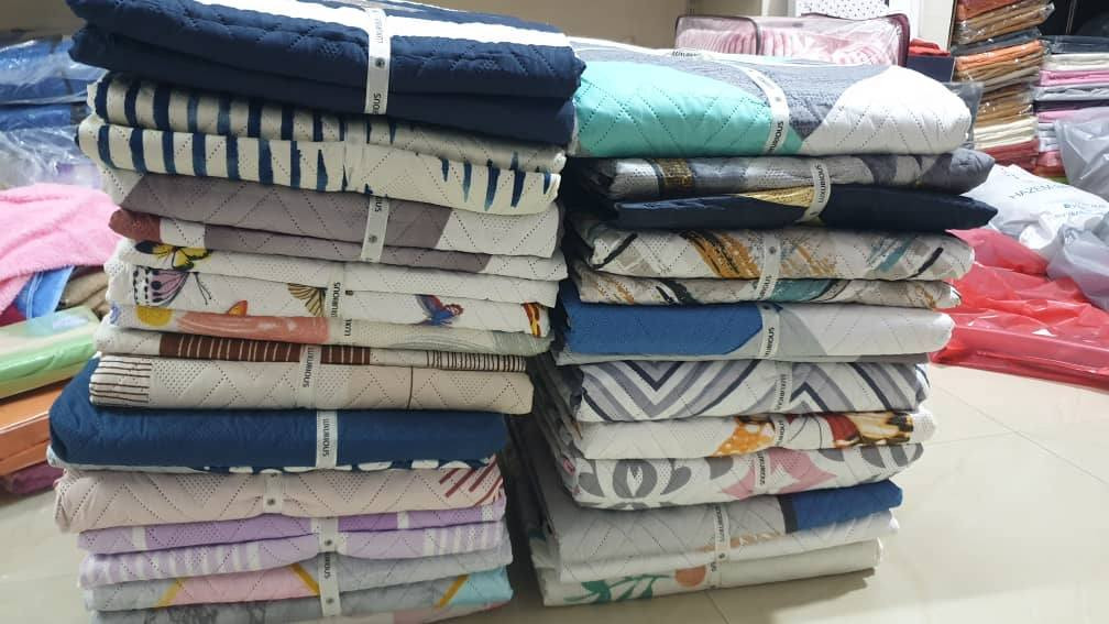 حرام مجوز صيفي اجنبي #مستورد
مع  وجهين مخدات مقاس ٢٢٠×٢٤٠

 انتباااه بدون شرشف   وبدون تصوير هيك القطعه جاي مارح نفردهن


**إذا كنت صاحب هذا الإعلان وتريد حذفه لأي سبب، رجاءا أرسل رسالة إلى الدعم الفني**