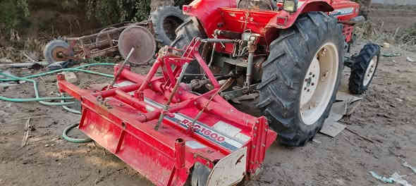 السلام عليكم، مكلف بالنشر  ينمار للبيع حجم ٢٨ دخول جديد على وضع الشركة برغي مامفتوح نظافة فول دبل اكسل باور ستيرن كلها بلاد رفاسة ١٨٠ العرض تاير واير محرك گير اكسل بدي خير من الله على وضع الشركة السعر المطلوب ٨ مليون وبيها مجال قليل المكان بابل السياحي للاستفسار الاتصال على الرقم التالي ***********
