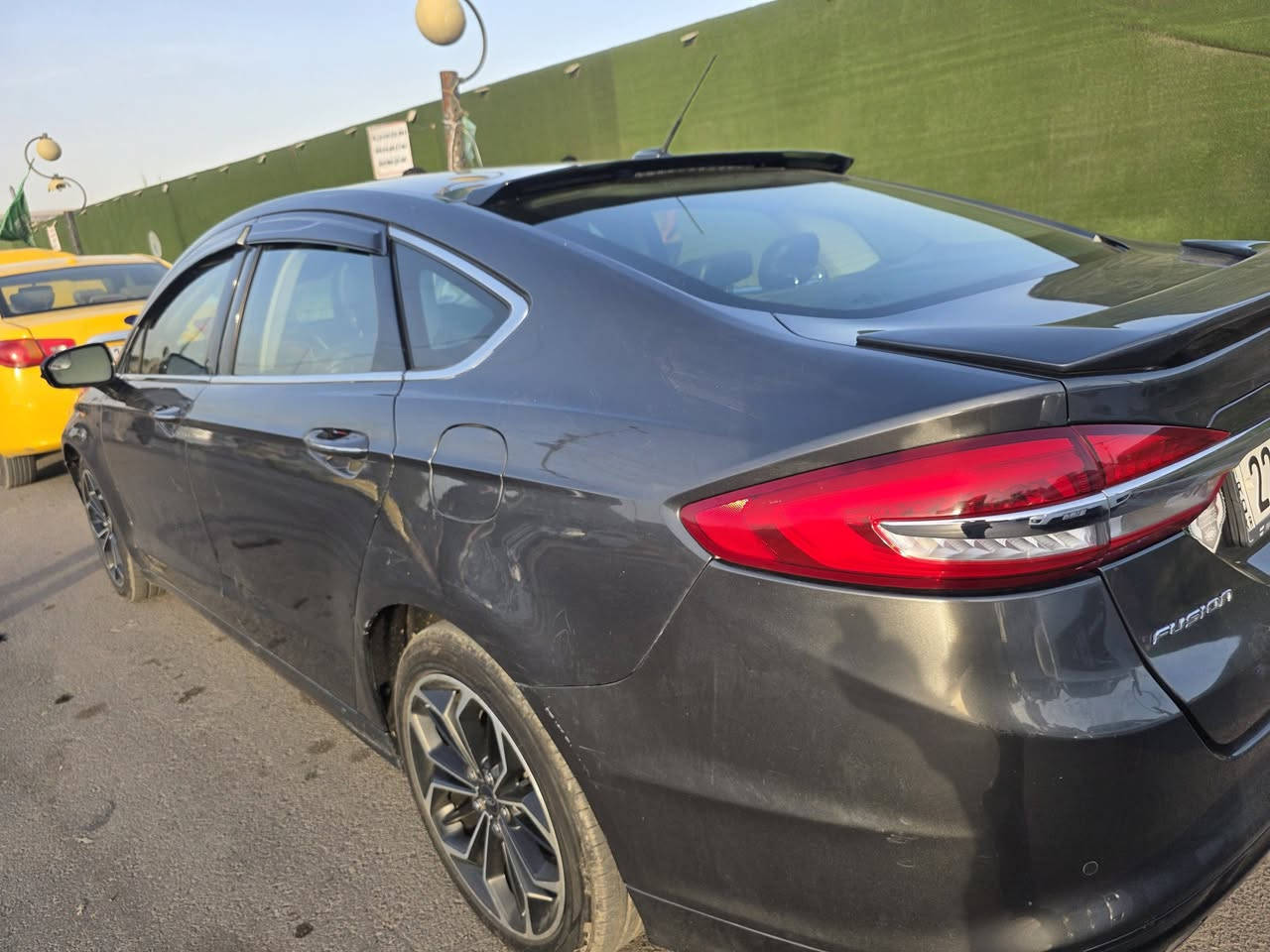 السلام عليكم 
بيع مستعجل
سعر 105$ 
فورد فيوجن 2017 فوول ماعدا رادار امامي
محرك 20تيربو (EcoBoost )
تدفئة كشنات
فور ويل
مثبت سرعه
فتحه سقف
كشنات جلد
شاشه كاربلي
تشغيل عن بعد
***********
