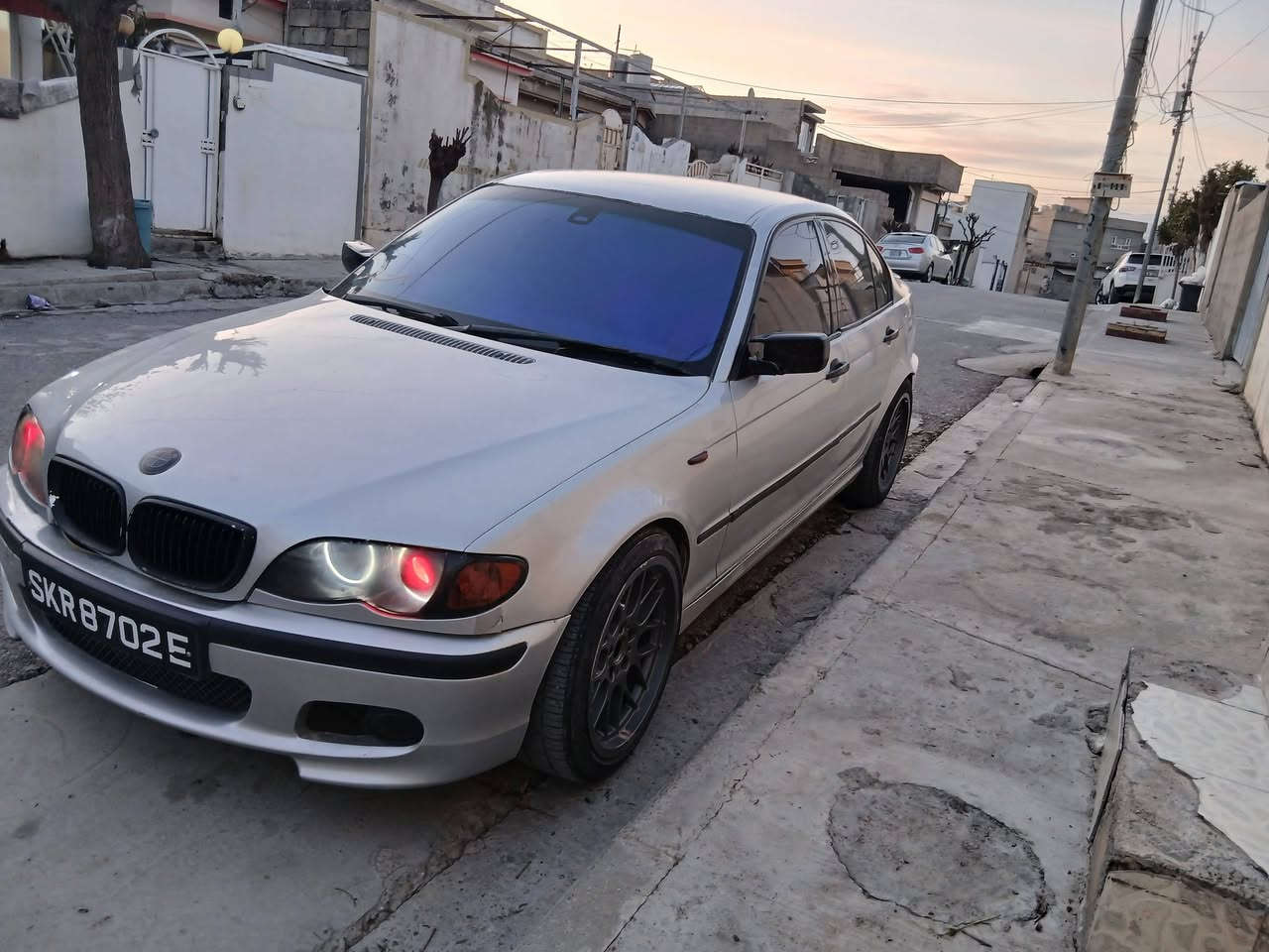 Sssss
سەرەتا بەناوی خوا ئەم bmw 325i سوکان حەکس بۆ فرۆشتن مۆدێل 2001 بیلاد m مەنەفێستە د٣حمو لێدراو موسو براوەی بەشەرت گێرومەکینەو تەقەو رەقەی بەشەرت داوای ٣٦ گەلاو تۆزێک مەحامەلەی لێدەکەم تکایە موشتەری نی بێزارمان مەکە 
ژم.***********
