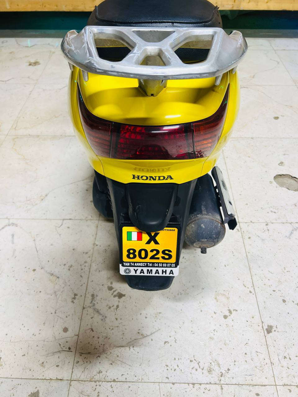 ليدي حديث ابلادي بس امفيلس 
السعر سبعة ونص و بي مجال
الرقم ***********
