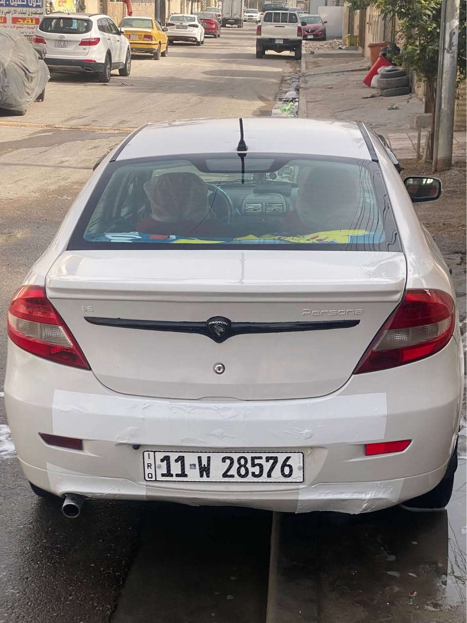 السلام عليكم 
بروتون ياباني 
حجم محرك 1600
موديل 2011
ماشيه 140 
كاتبه جلد 
كامره خلفيه 
شاشه أندرويد 
كير ومحرك شرط كفاله لاتنقيص ولاتبخير 
سياره نظيفه بمعنا الكلمه
صدر الأمامي نص عمر 
صبغ احزام بدون قماره 
بيها طختين جاملغ الأمامي +دوسه بلاستك مكسوره 
رقم نكليزي جديد هزه جديده بأسمي سياره تحويل مباشر 
رقم بغداد 

نواقص ❌
كمبريسر تبريد عاطل فقط كمبريسر ❌
يحتاجلها دوس بلاستك مثل ما مأشر عليها ❌
مشط سترين بي نضوح يتبدل او يجفت نفسه ❌
السعر 53
 وبيها مجال بسيط 
عنوان بغداد حي العامل شارع بانزين خانه مجاور مول الحياة 
هاتف *********** بغداد, العراق
