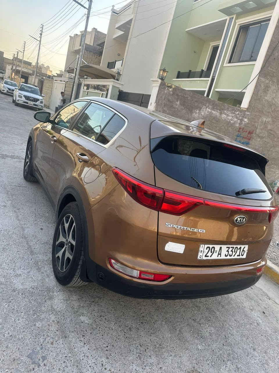 سلام عليكم كيا سبورتج ٢٠١٧ وارد أمريكي بيه جاملغ وشويه من باب سيارة حلوه رقم واسط مشروع وطني تحويل ابي مكان عادي رقم نكلزي السعر ١١٨ مكاني بغداد,***********
