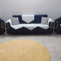 الكرخ بغداد • كنبة نظيفة • ٣ طاولات هدية