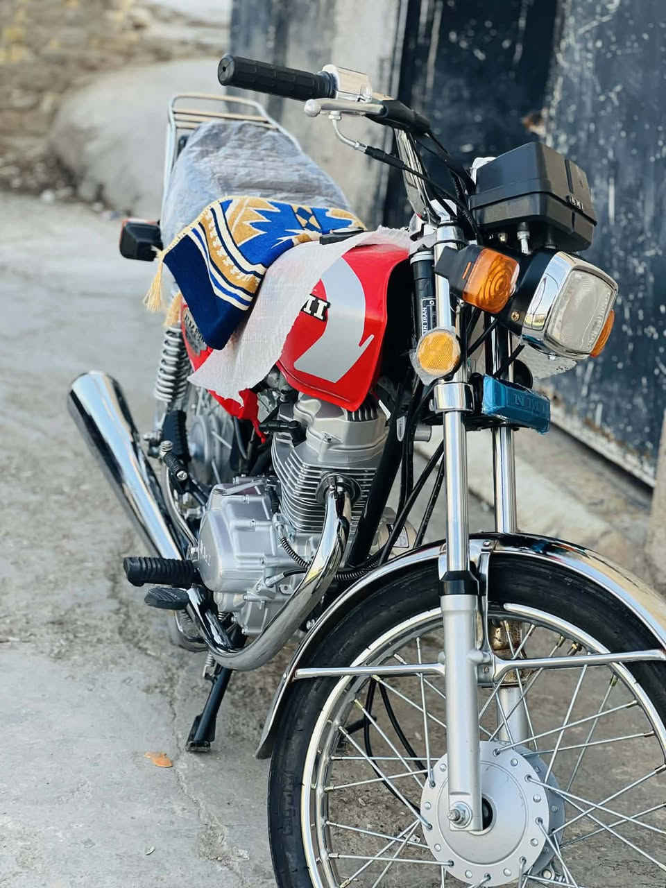 دراجه للبيع سكنر 2025 صايره شهرين من طالعه 

خاص او تصال عل رقم ***********
