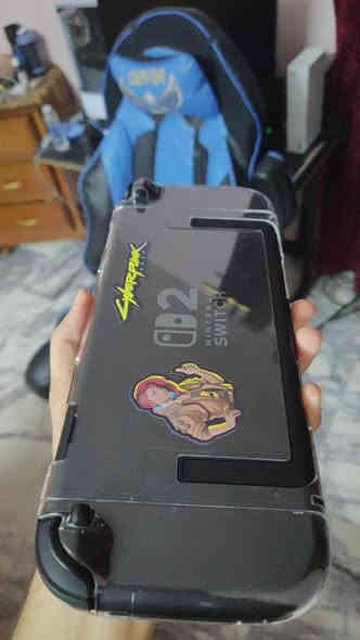 سويتش ٢ للبيع كامل ومحطوط له لزكه و كڤر 

يجي وياه سايبربنك و ماريو اودسي 

الجهاز حرفيا صارله أقل ال شهر و ٥ ايام هيج شي من اشتريته 

ومدستعمله ابد 

السعر ٦٤٠ وبيه مجال جداً بسيط 

مكاني بغداد الدورة الاثوريين 

الرقم *********** راسلني واتساب او خابرني
