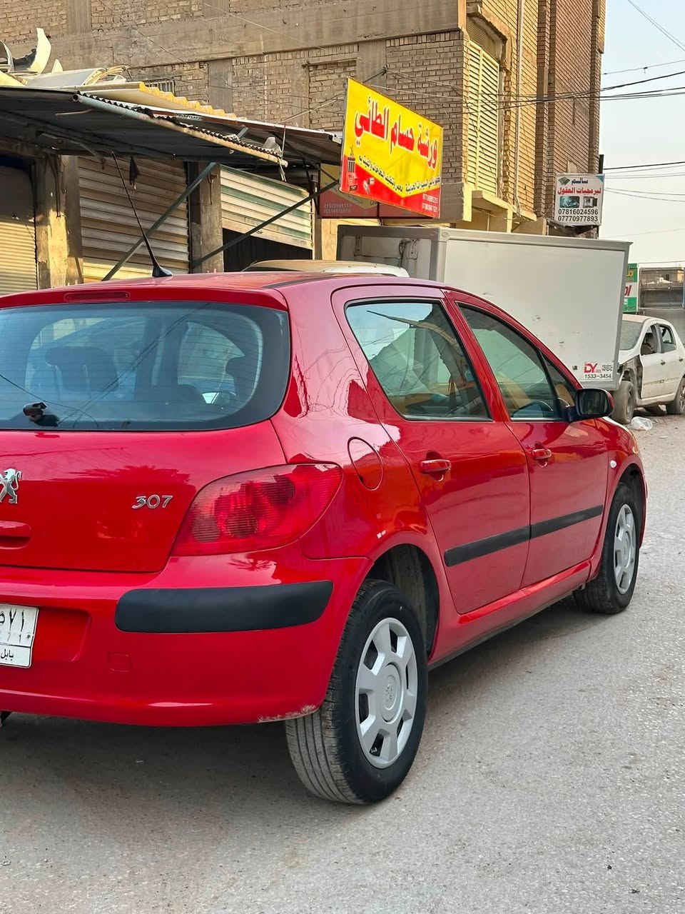 السلام عليكم بيجو 307 2005. 
السياره جاهزه صبغ عام 
حداديه كير مكينه جدد
غرفه تبريد كامل 
كهربائيات بلاديه جام كيجات 
تخم تاير جديد ماماشي عليه 
السعر 53 وبيها مجال حك الجيه 
للتواصل ***********  
مكان السياره بابل
