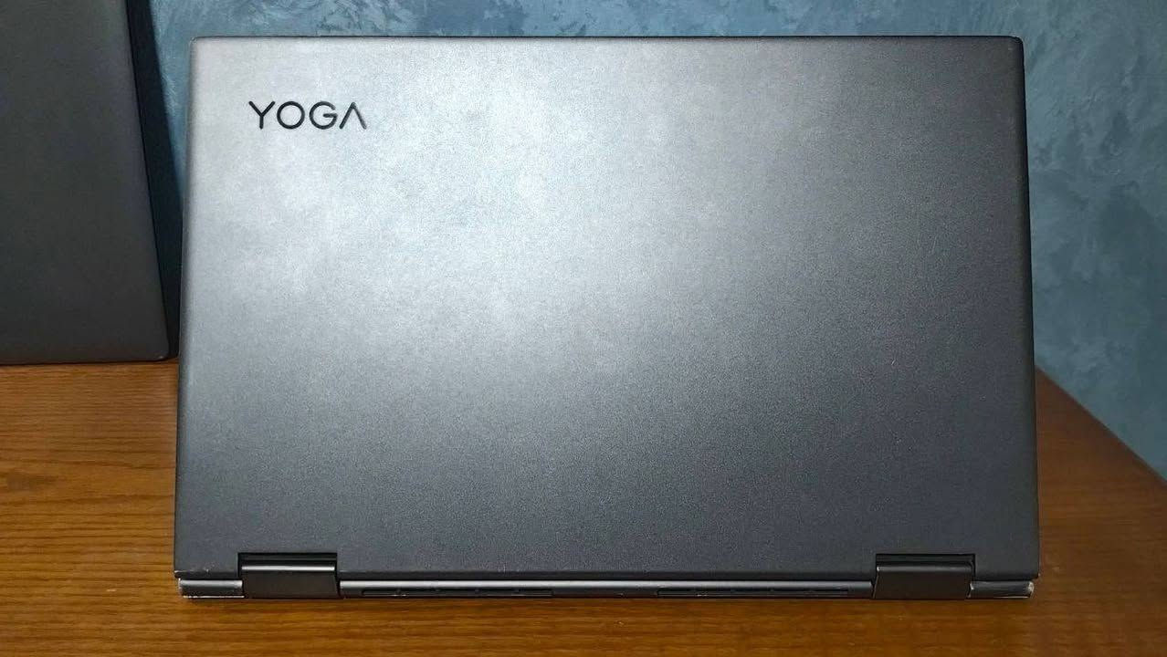 ✨ Lenovo Yoga C740 Convertible ✨
جهاز عملي يجمع بين اللابتوب والتابلت في جهاز واحد، مناسب للدراسة والشغل والتنقل بفضل الشاشة اللمس القابلة للدوران 360 درجة.

━━━━━━━━━━━━━━━━━━━━━━

🔹 Intel Core i5-10210U
جيل عاشر

4 Cores / 8 Threads

✔ أداء ممتاز للمهام اليومية
✔ مناسب للعمل والدراسة والاجتماعات

🔹 RAM 12GB DDR4

✔ سعة مريحة لتشغيل أكثر من برنامج في نفس الوقت
✔ تجربة استخدام أكثر سلاسة

🔹 SSD 256GB

✔ إقلاع سريع للنظام
✔ سرعة ممتازة في فتح البرامج والملفات

━━━━━━━━━━━━━━━━━━━━━━

🖥️ الشاشة

15.6 بوصة Full HD IPS

✔ تعمل باللمس
✔ تدور حتى 360°
✔ يمكن استخدامها كلابتوب أو تابلت
✔ ألوان جيدة وزوايا رؤية واسعة

━━━━━━━━━━━━━━━━━━━━━━

⚙️ المواصفات الإضافية

✔ كيبورد بإضاءة خلفية
✔ قارئ بصمة
✔ شاحن Type-C أصلي 65W
✔ تصميم أنيق وعملي

━━━━━━━━━━━━━━━━━━━━━━

🔋 البطارية الأصلية
الحالة: 73%

📝 الحالة الخارجية:
يوجد آثار استخدام خارجية بسيطة والجهاز يعمل بكفاءة كاملة.

━━━━━━━━━━━━━━━━━━━━━━

🎓 مناسب للطلاب
💼 مناسب للشغل المكتبي
📹 للاجتماعات أونلاين
🌐 للتصفح والاستخدام اليومي
🎬 لمشاهدة المحتوى

━━━━━━━━━━━━━━━━━━━━━━

🛡 ضمان شهر
🔄 15 يوم استبدال
🚚 شحن لجميع المحافظات

📩 للحجز أو الاستفسار تواصل خاص.

🔥 جهاز مرن يجمع بين اللابتوب والتابلت مع شاشة لمس كاملة الدوران وسهولة استخدام يومية 🔥


**إذا كنت صاحب هذا الإعلان وتريد حذفه لأي سبب، رجاءا أرسل رسالة إلى الدعم الفني**