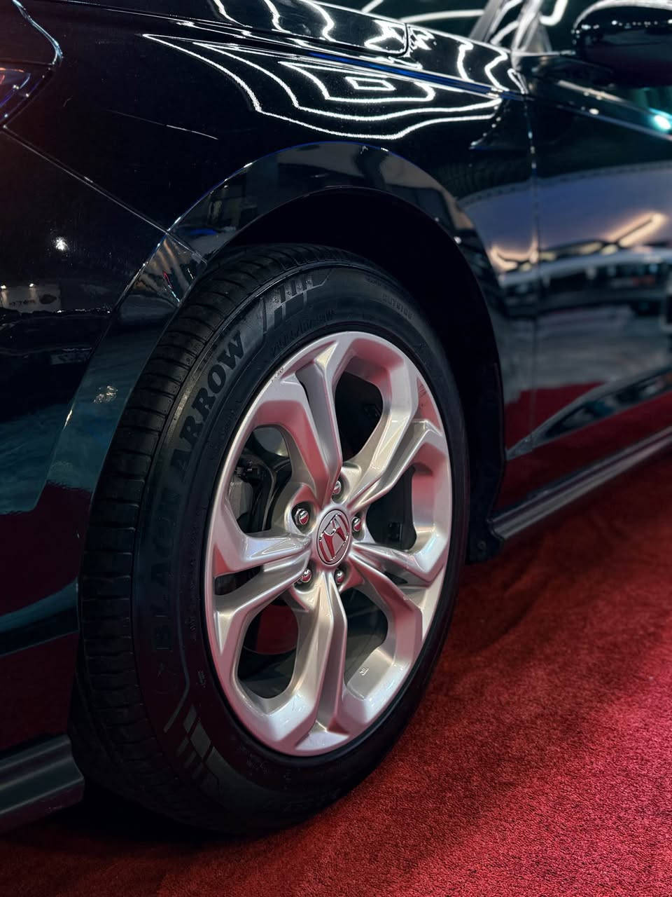 هوندا اكورد 2023  1.5T للبيع
سعر:158😱
*********** واتس اب

فقط بند سبوخ بدون دەواخل 🔥

سياره مكانها اربيل

السيارة ماشيه 41 miles

• مكينة 1.5 

• كير اوتوماتيك 

• شاشة كبيرة

•فتحه

• كاميرا خلفية 3 انظمة

• كرسي كهرباء  لون اسود  

• رادار امامي

• مانع تصادم

• محدد مسار 

• تصحيح مسار

• شفتات بالستيرن

• مثبت سرعة

• مانع انزلاق

• دخول ذكي 

• إنارة ترحيبية

• هندبريك كهرباء

•لايت عدسات زينون

• نظام اوتو لايت Auto

• لايت العالي زنون 

• حساسات مطر 

• حساسات دخول الإنفاق

• حساسات ضغط هواء الإطارات

• أوامر صوتية

• 2 أنظمة قيادة (eco, sport)

• بلوتوث

• مدخل عدد2 تايبسي 

 

السعر 158 

*********** whats app 

مكاني  اربيل أربيل, العراق
