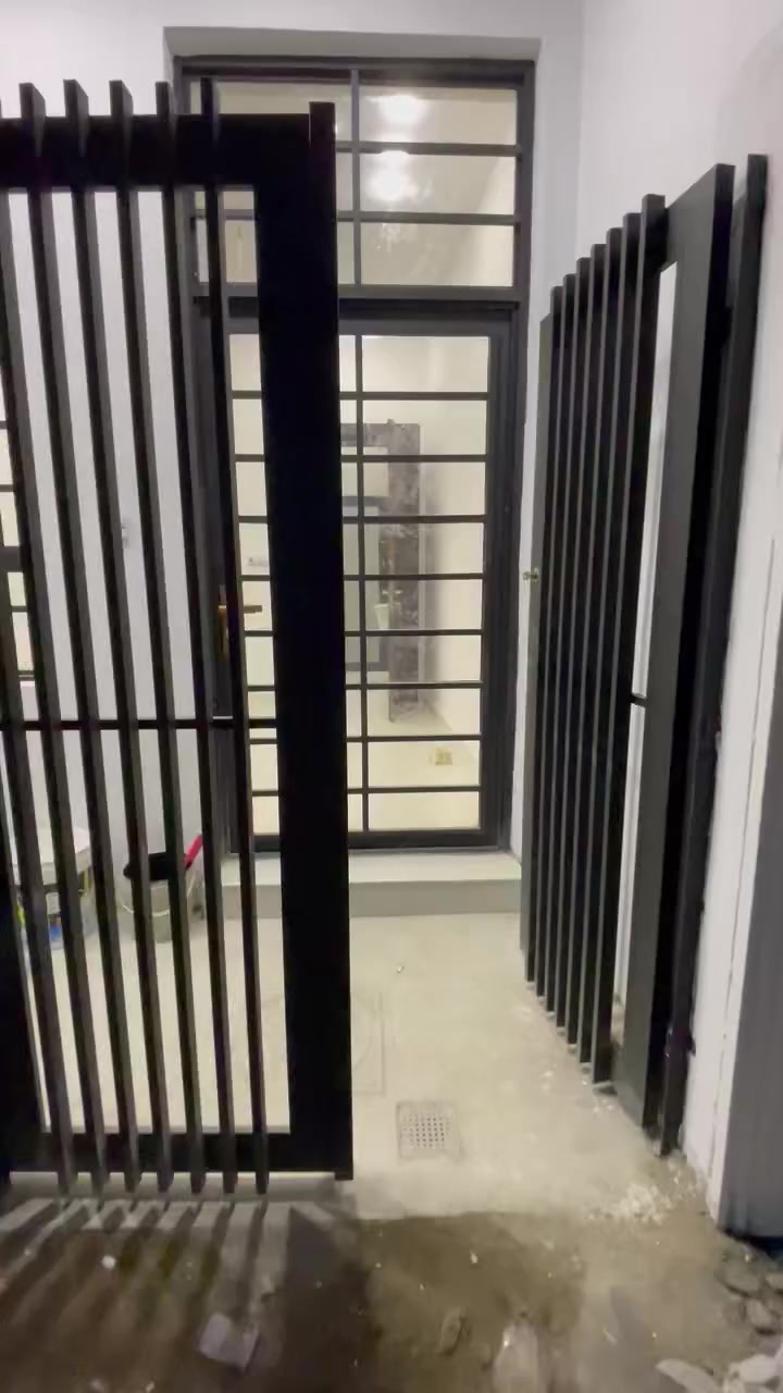 السلام عليكم 
بيت 50 متر زراعي 
في الزعفرانية شارع المعهد ( شارع سيد هاشم ) خلف مدرسة سيد الاوصياء 
بناء جديد درجة اولى 
تفاصيل البيت بالفيديو 
للأتصال : 
*********** 
***********
